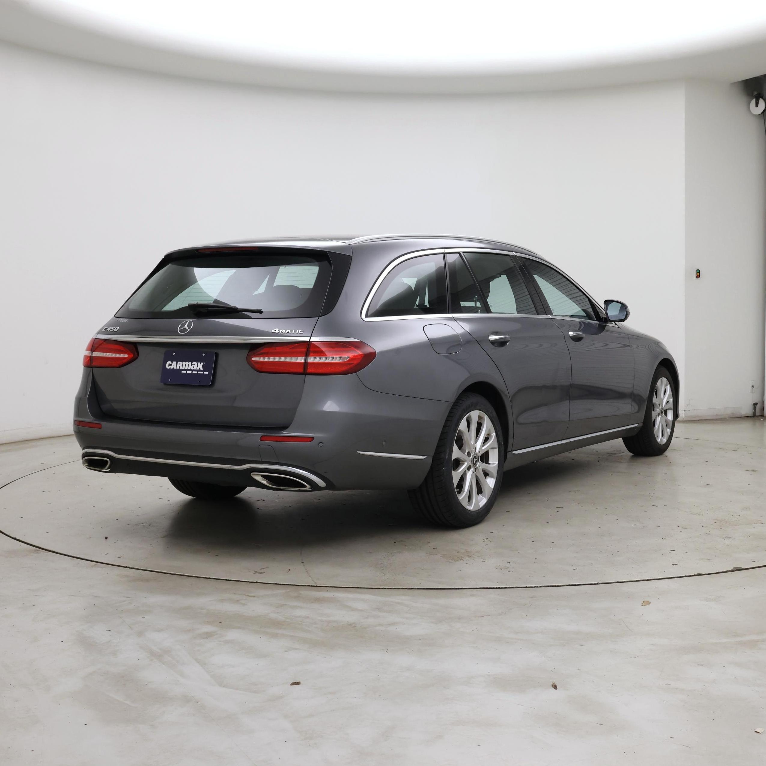 Thumbnail: 2019 Mercedes-Benz E-Class - 8