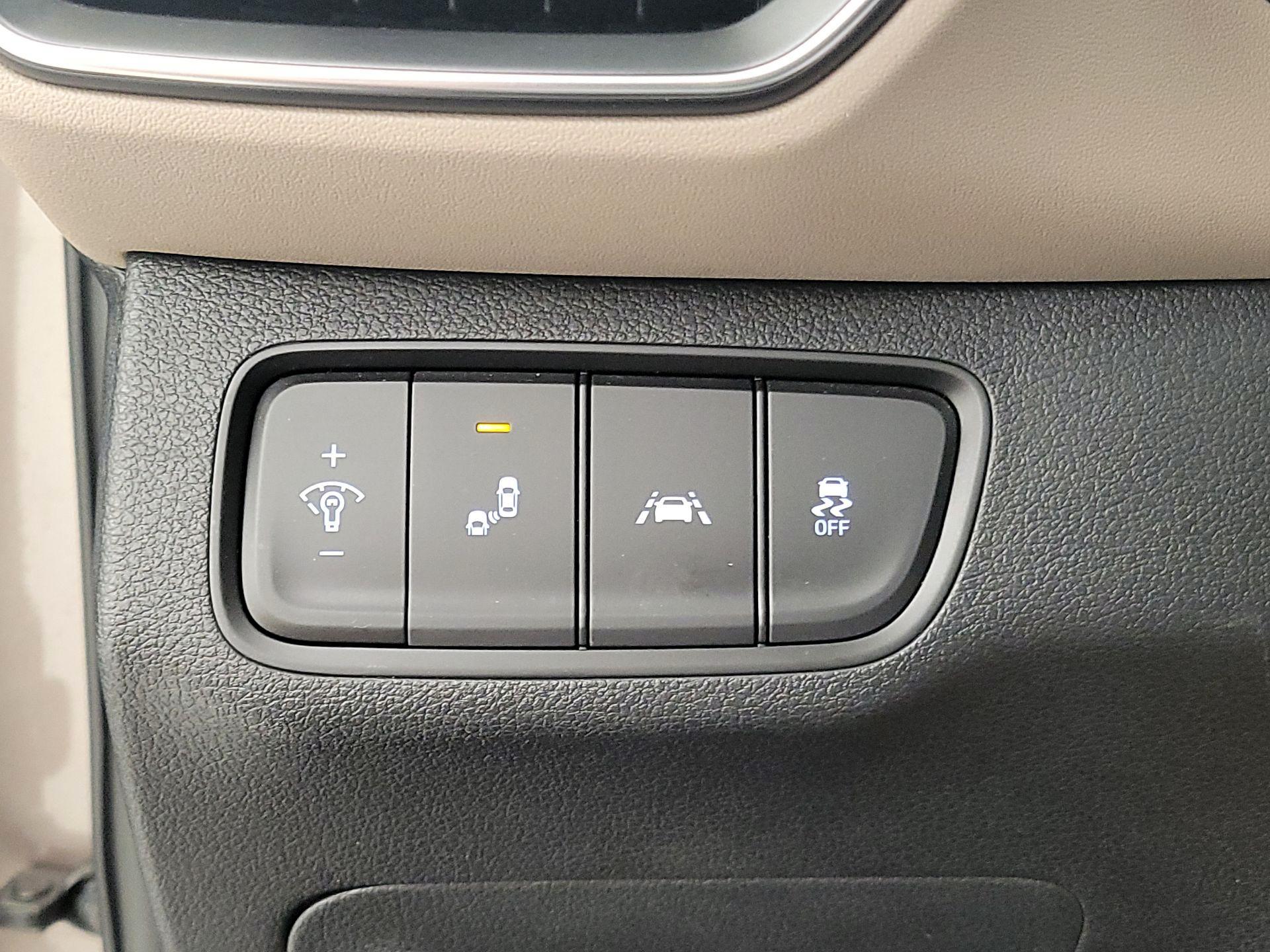 Thumbnail: 2019 Hyundai Santa Fe - 13