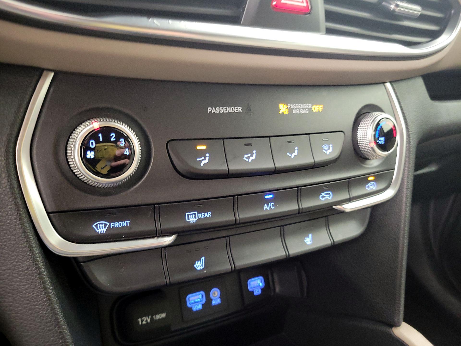 Thumbnail: 2019 Hyundai Santa Fe - 16