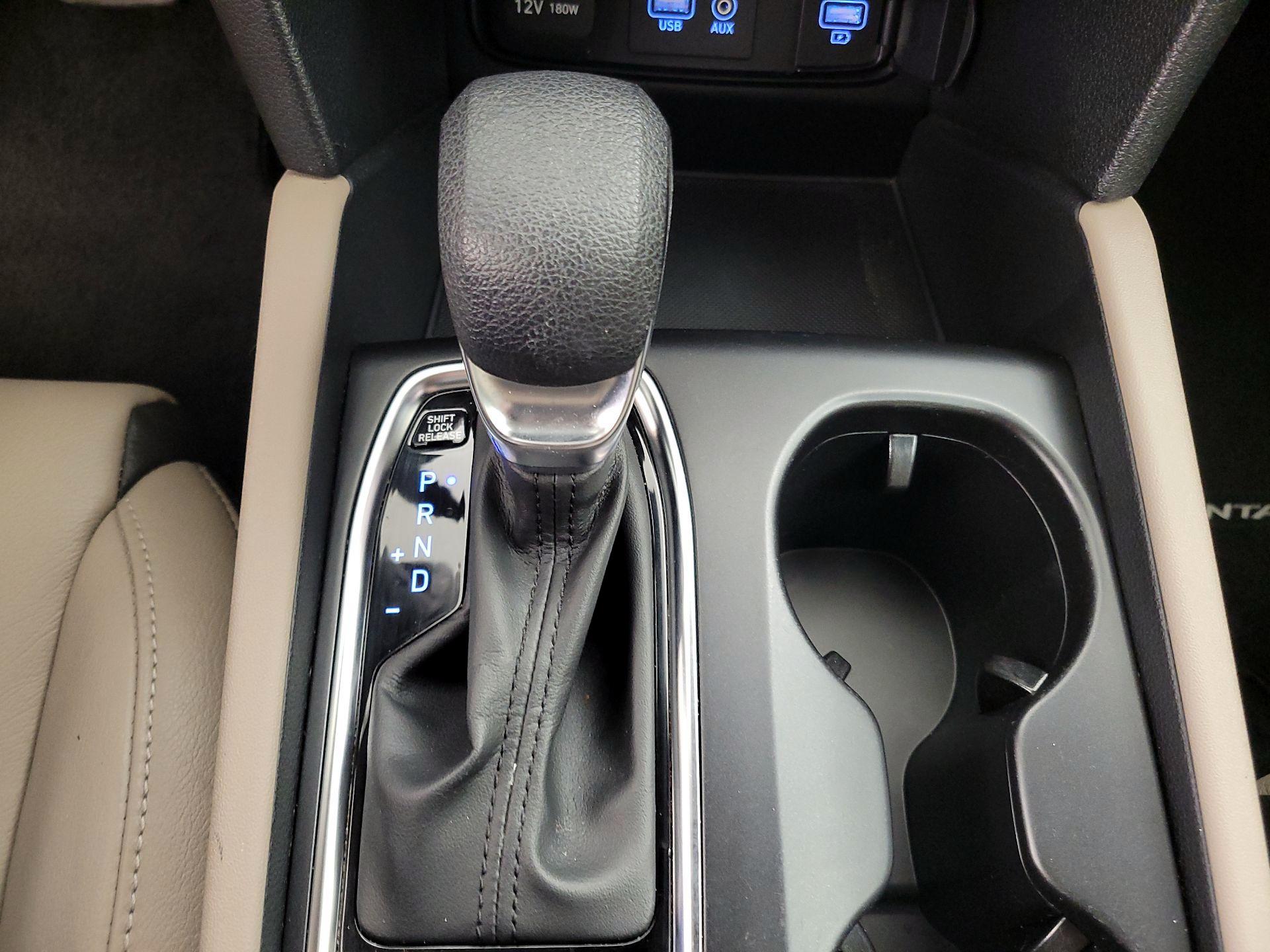 Thumbnail: 2019 Hyundai Santa Fe - 17