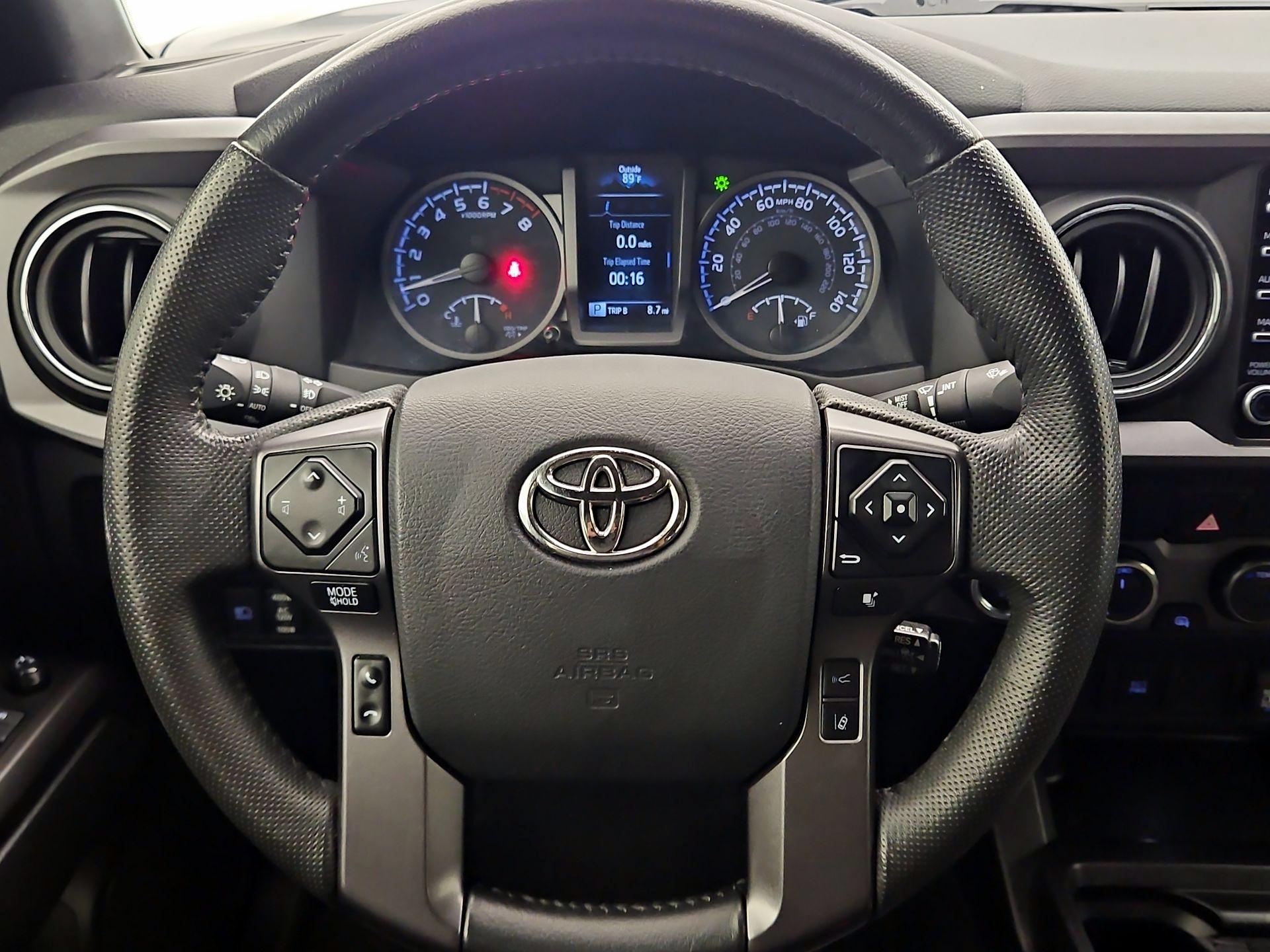 Thumbnail: 2022 Toyota Tacoma - 10