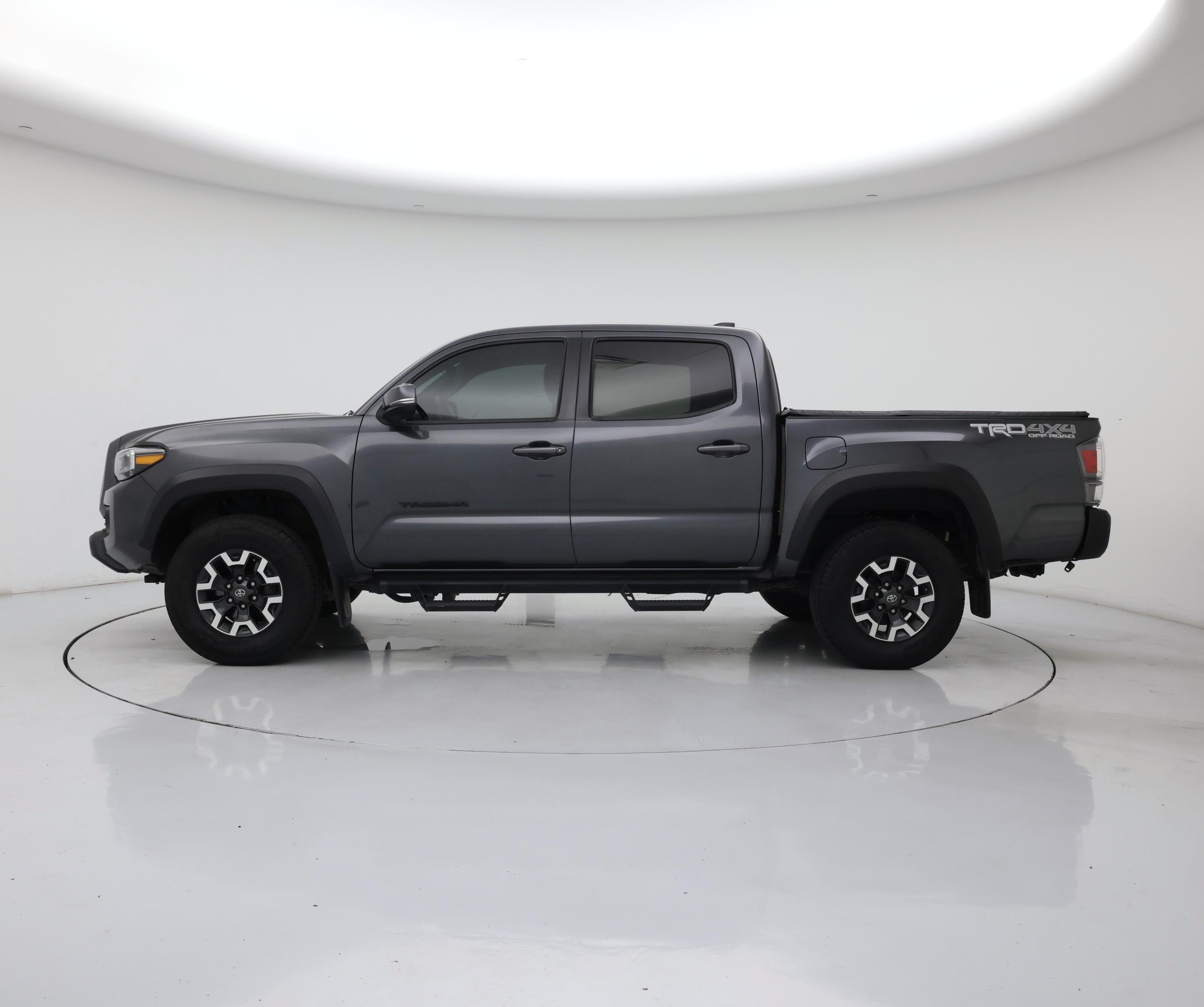 Thumbnail: 2022 Toyota Tacoma - 3