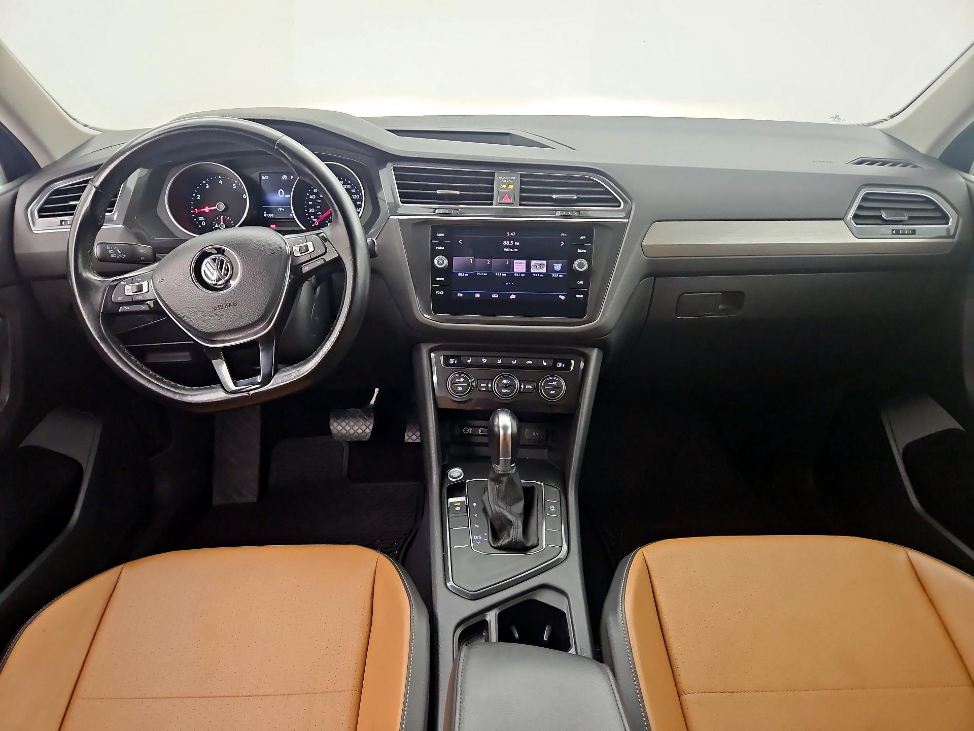 Thumbnail: 2018 Volkswagen Tiguan - 9