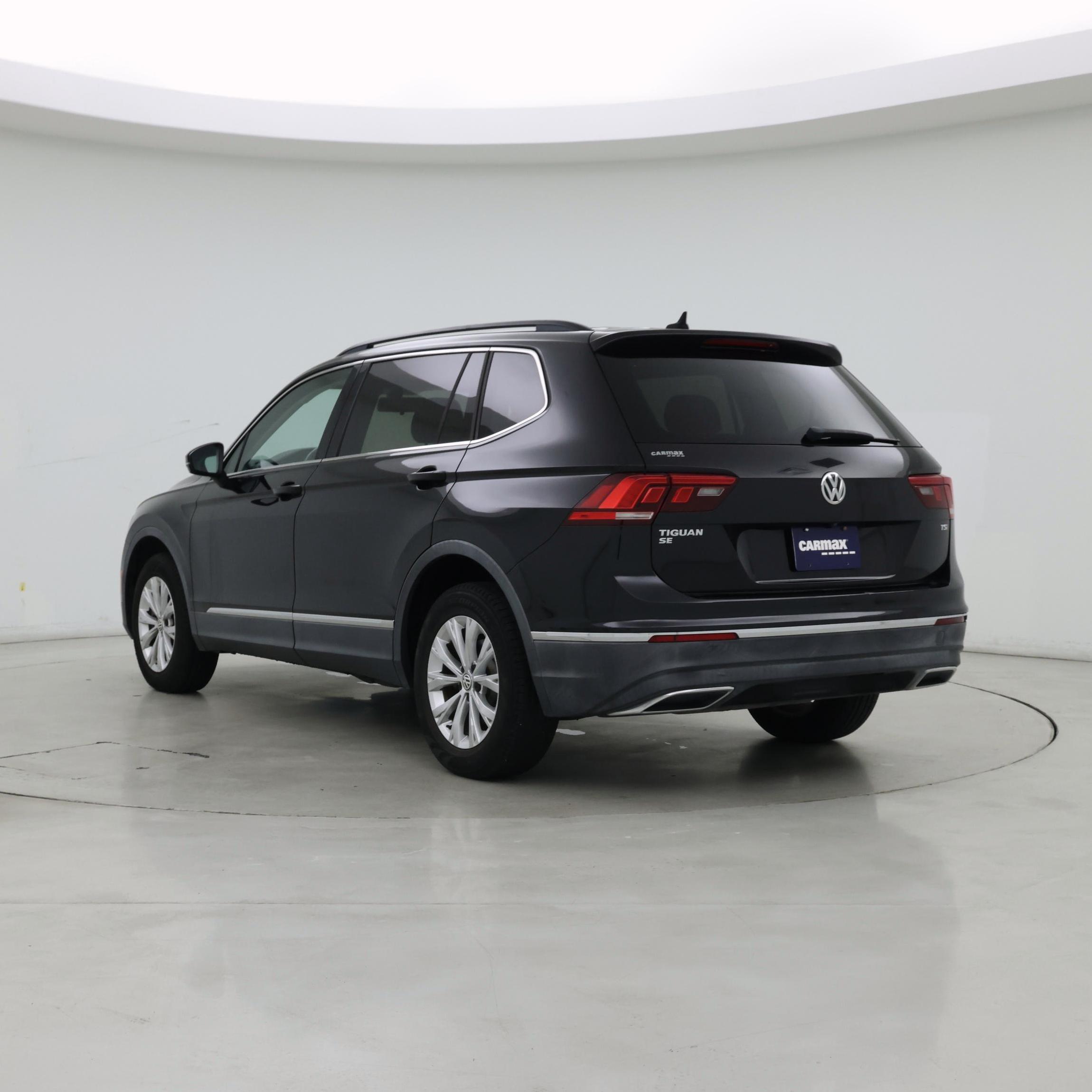 Thumbnail: 2018 Volkswagen Tiguan - 2