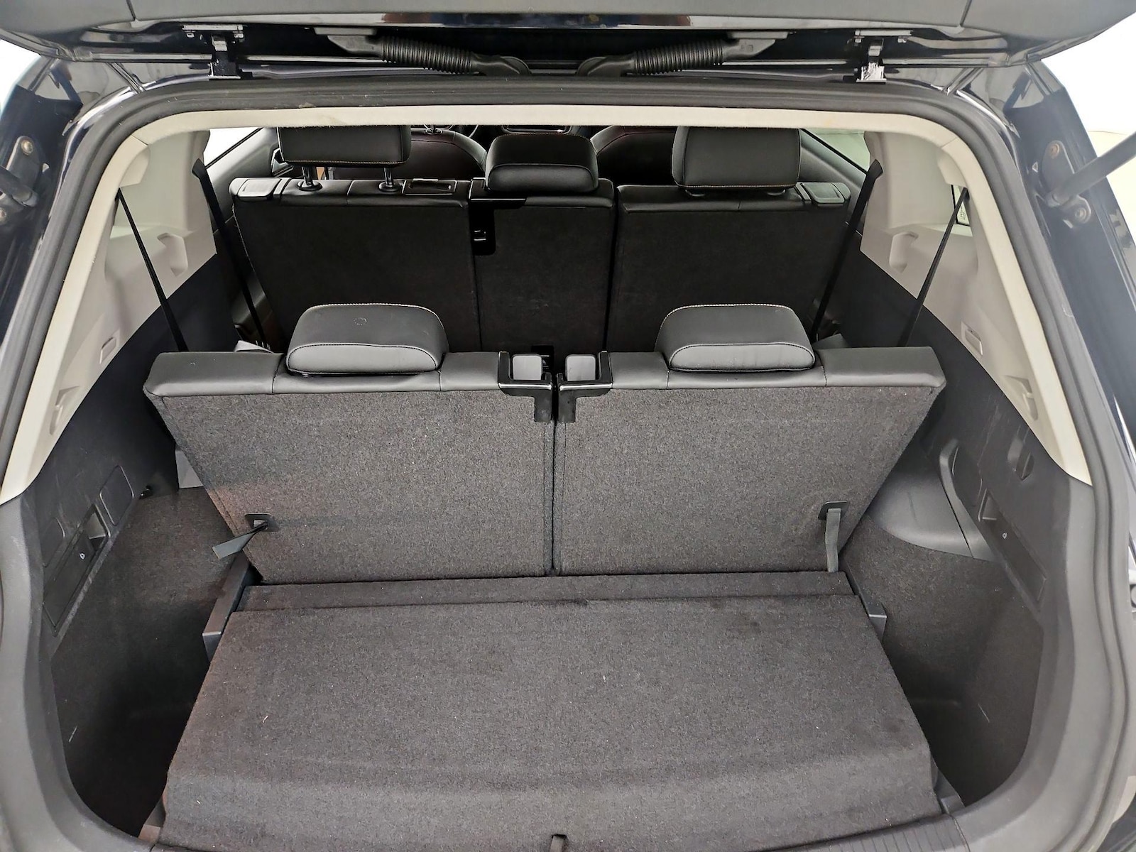 2018 Volkswagen Tiguan SE - Photo 22