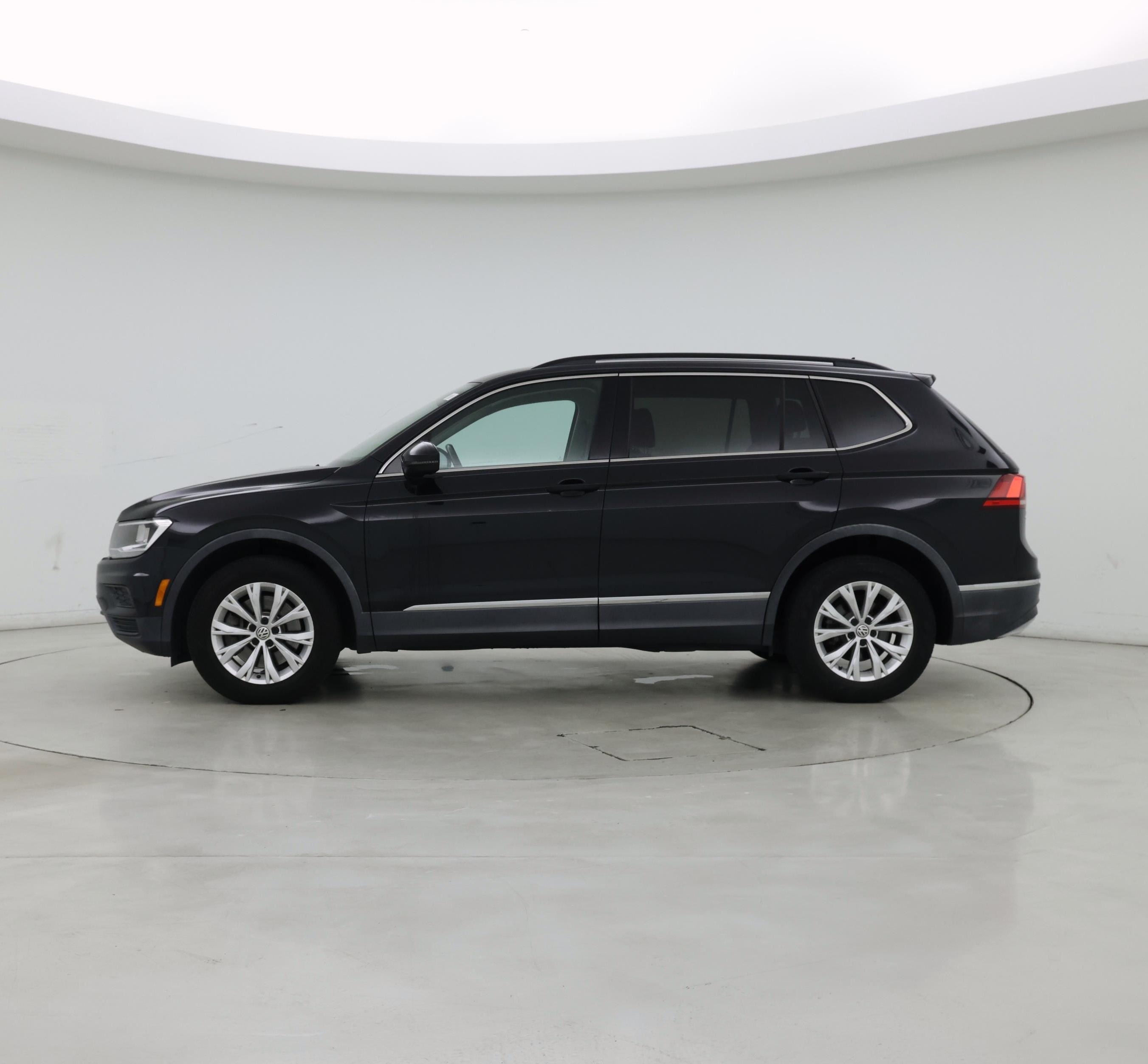 Thumbnail: 2018 Volkswagen Tiguan - 3