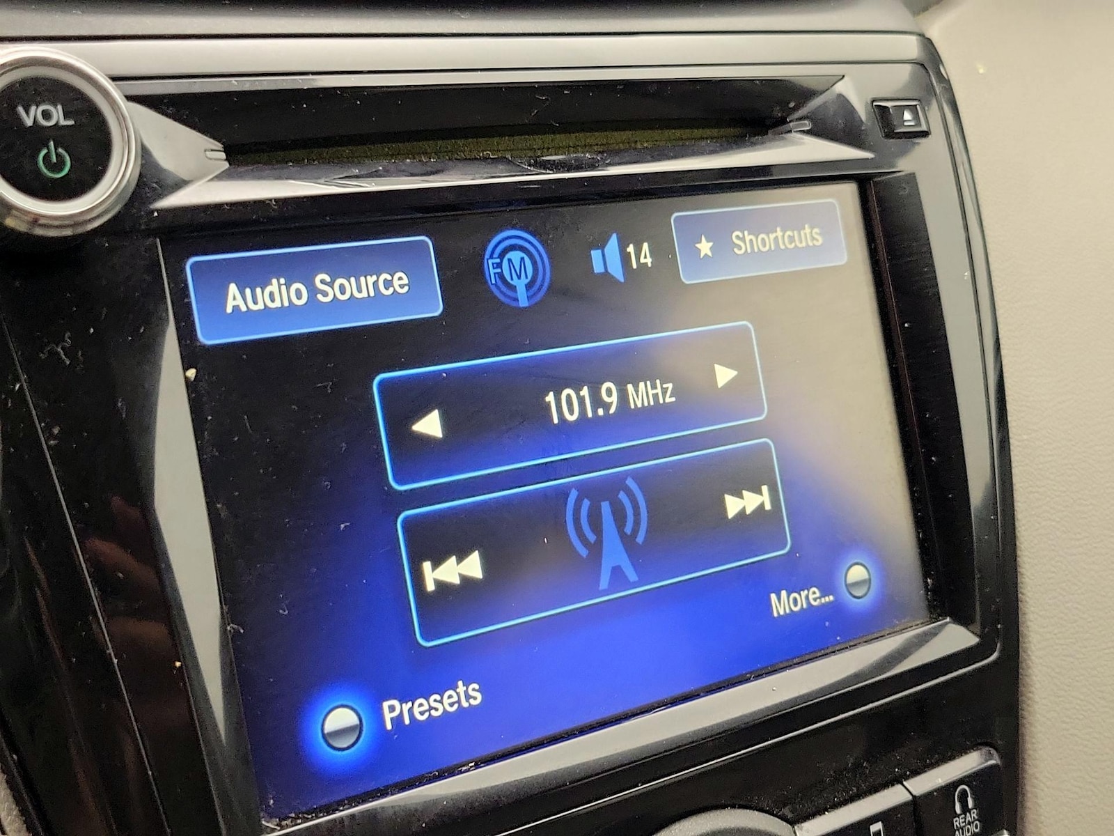 2016 Honda Odyssey SE - Photo 16