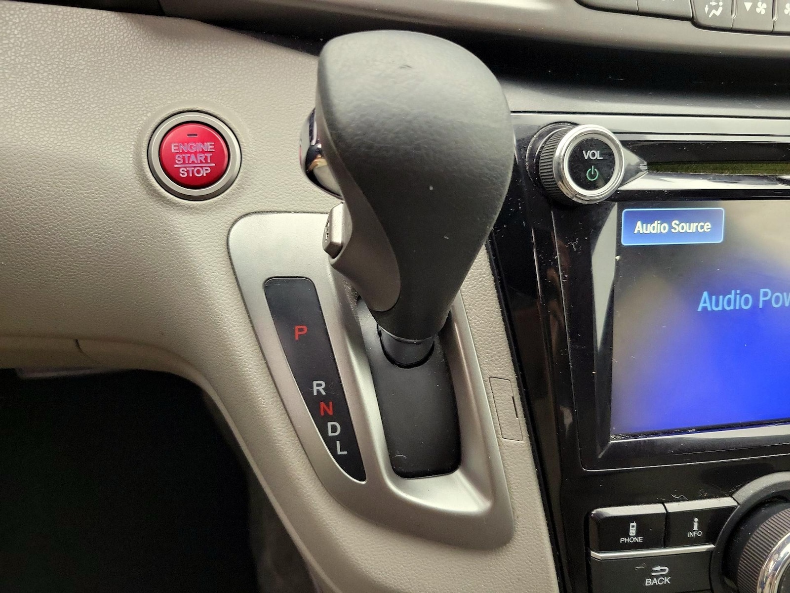 2016 Honda Odyssey SE - Photo 18
