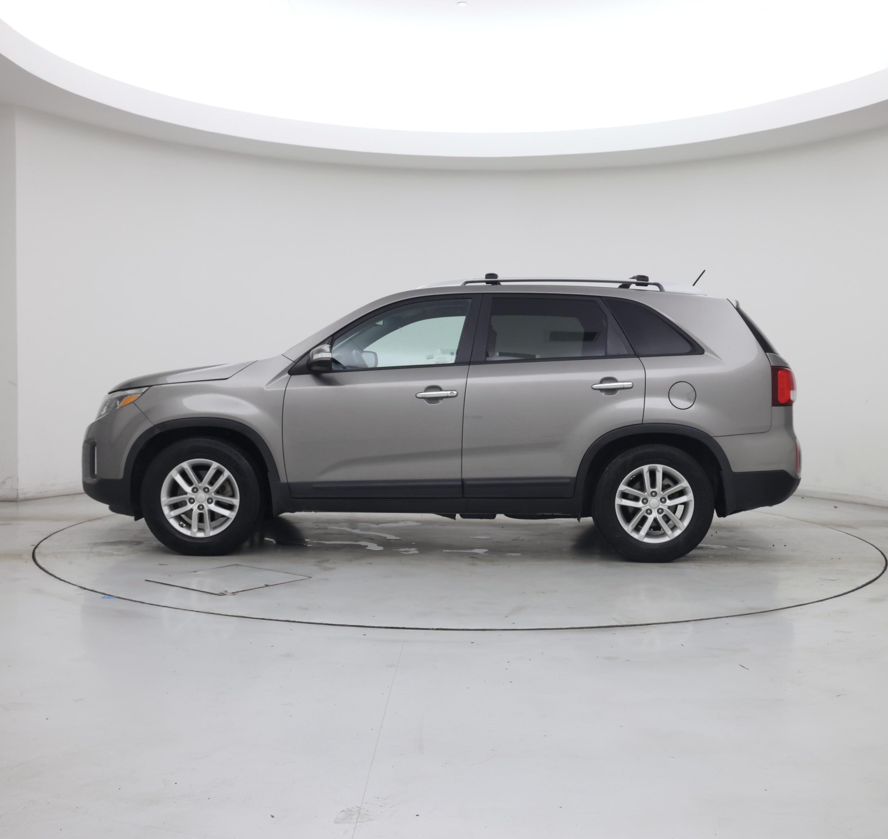Thumbnail: 2014 Kia Sorento - 3