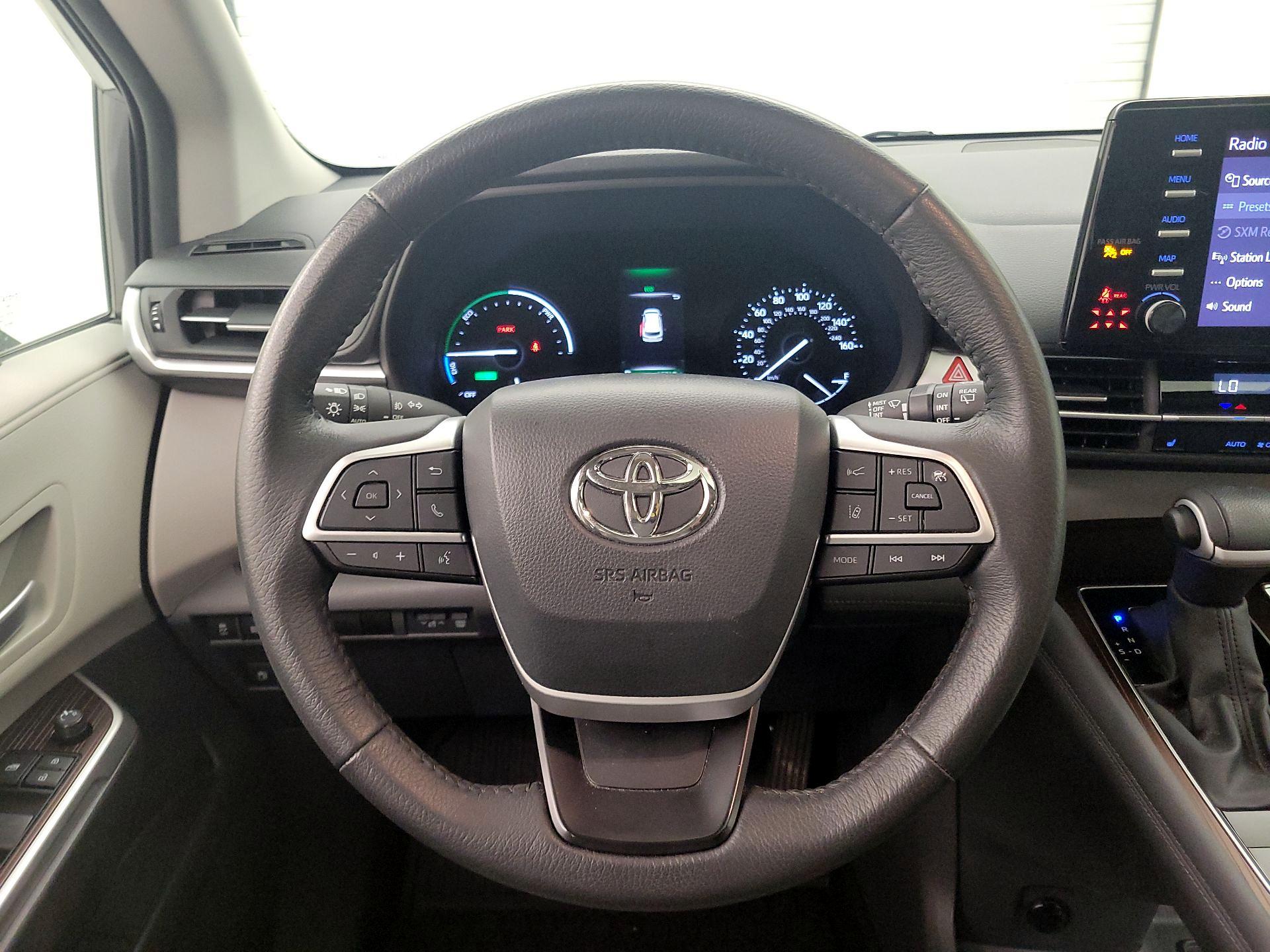 Thumbnail: 2024 Toyota Sienna - 10