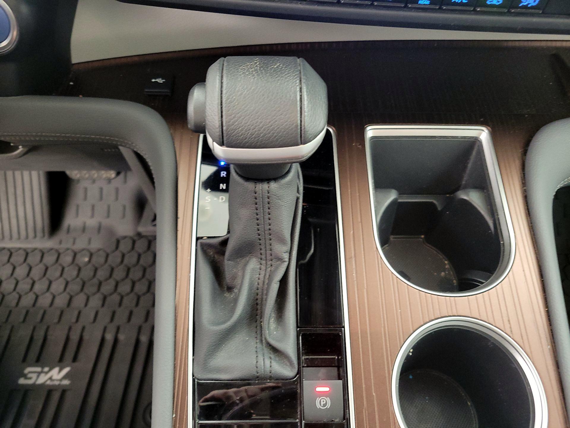 Thumbnail: 2024 Toyota Sienna - 17