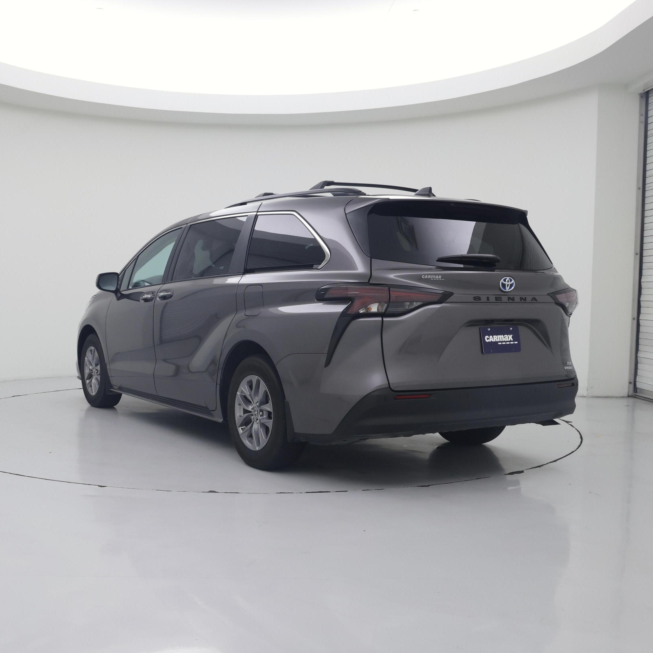 Thumbnail: 2024 Toyota Sienna - 2