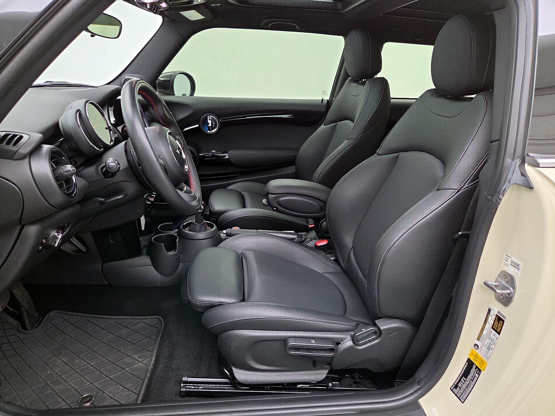 Thumbnail: 2020 MINI Cooper Hardtop - 11