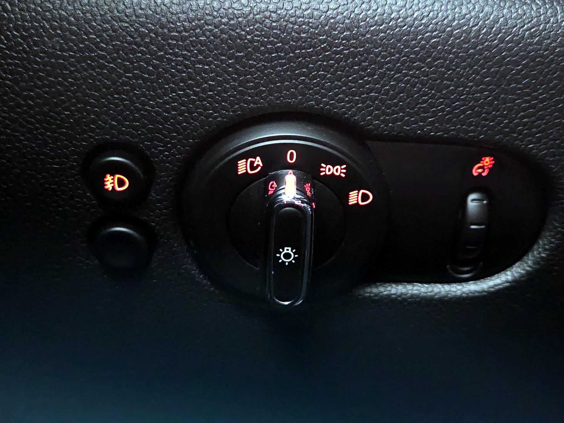 Thumbnail: 2020 MINI Cooper Hardtop - 13