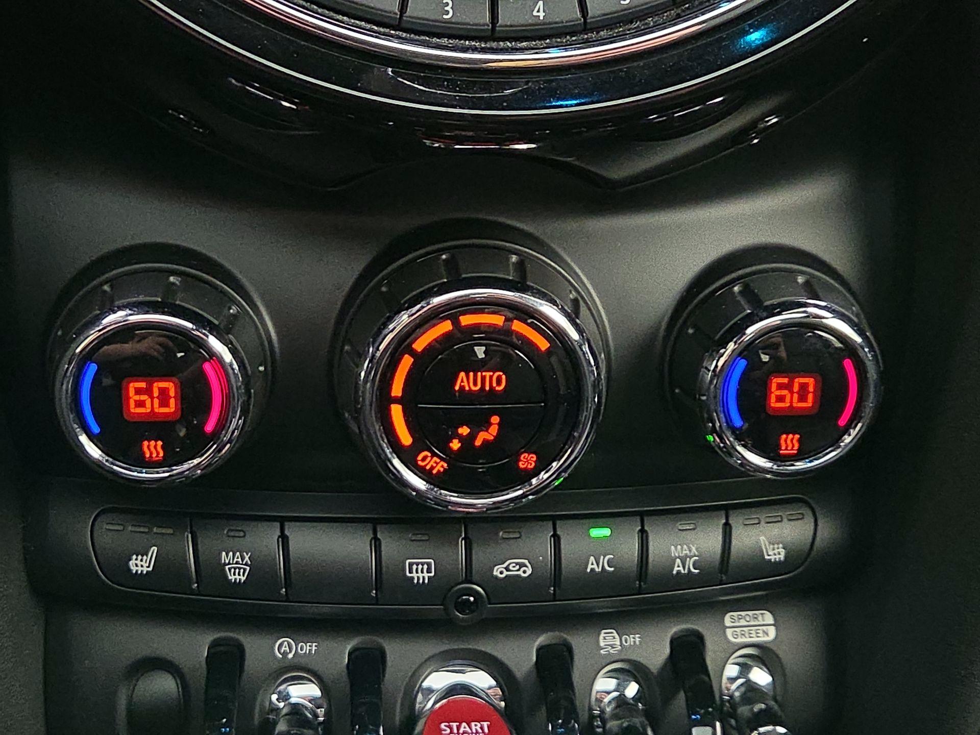 Thumbnail: 2020 MINI Cooper Hardtop - 16