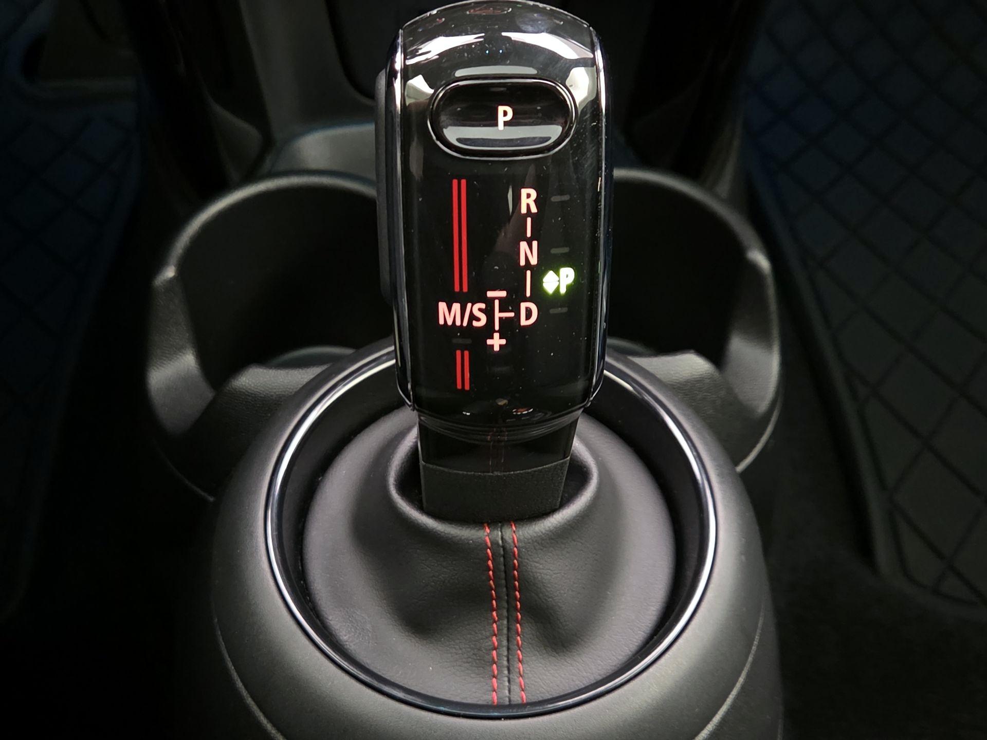 Thumbnail: 2020 MINI Cooper Hardtop - 17