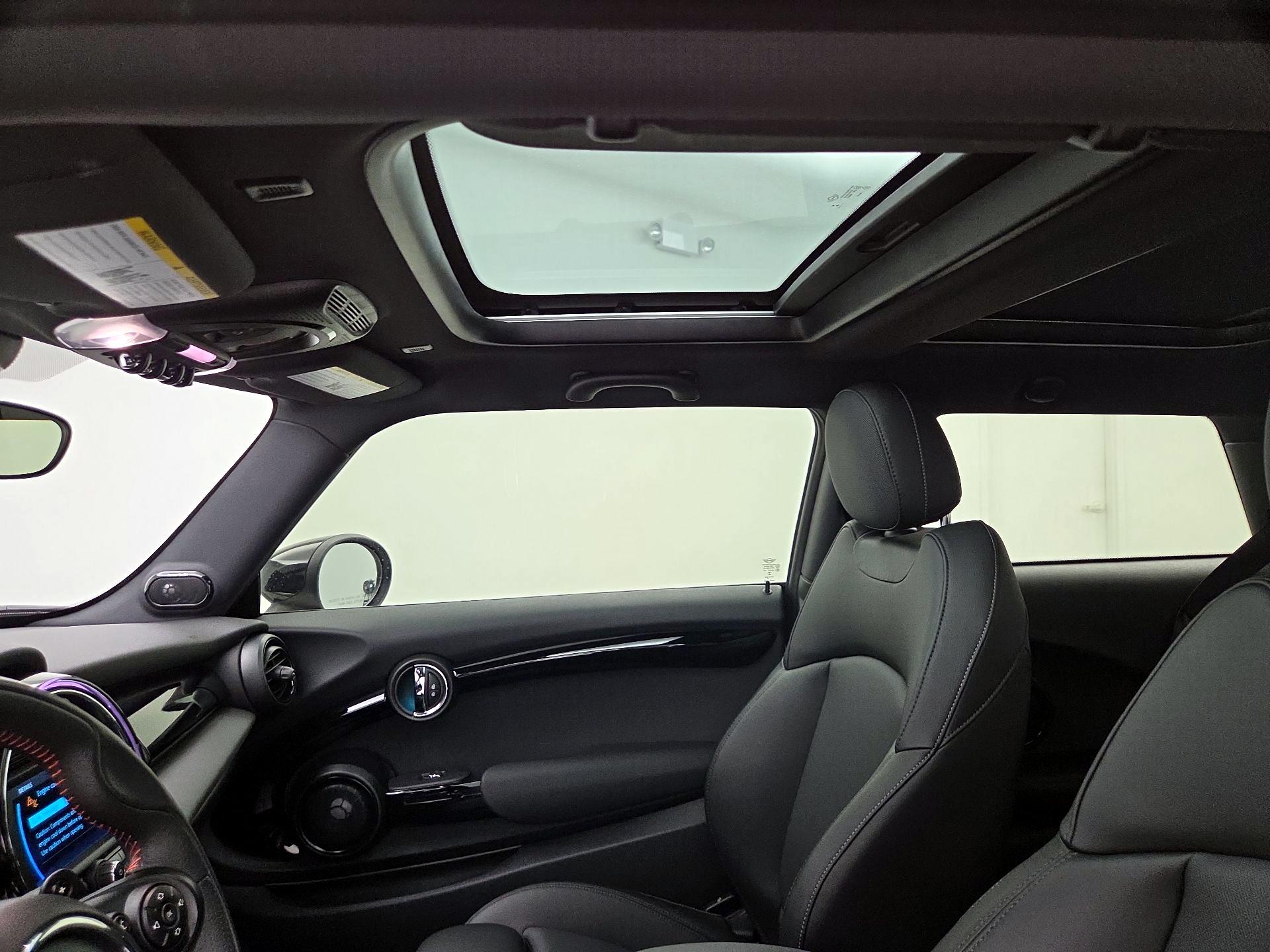 Thumbnail: 2020 MINI Cooper Hardtop - 19