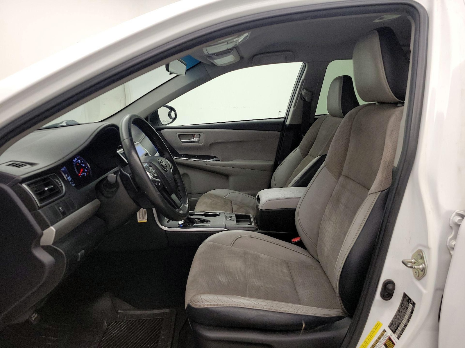 2015 Toyota Camry XSE - Photo 12