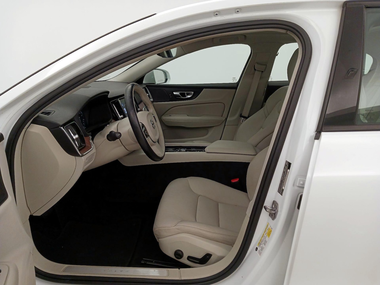 2019 Volvo S60 Momentum - Photo 12