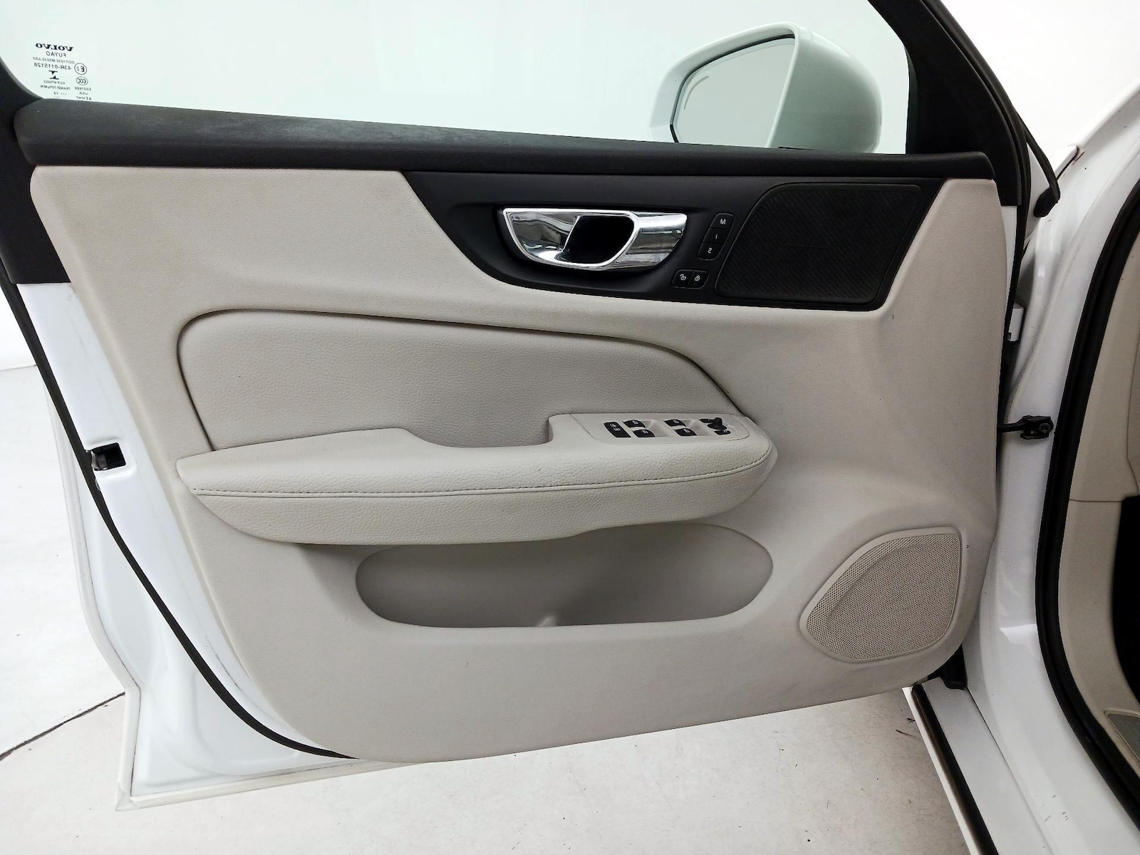 2019 Volvo S60 Momentum - Photo 13