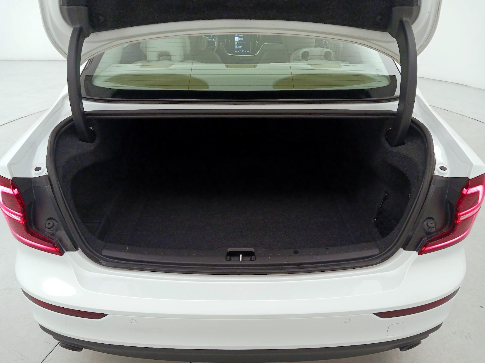 2019 Volvo S60 Momentum - Photo 23