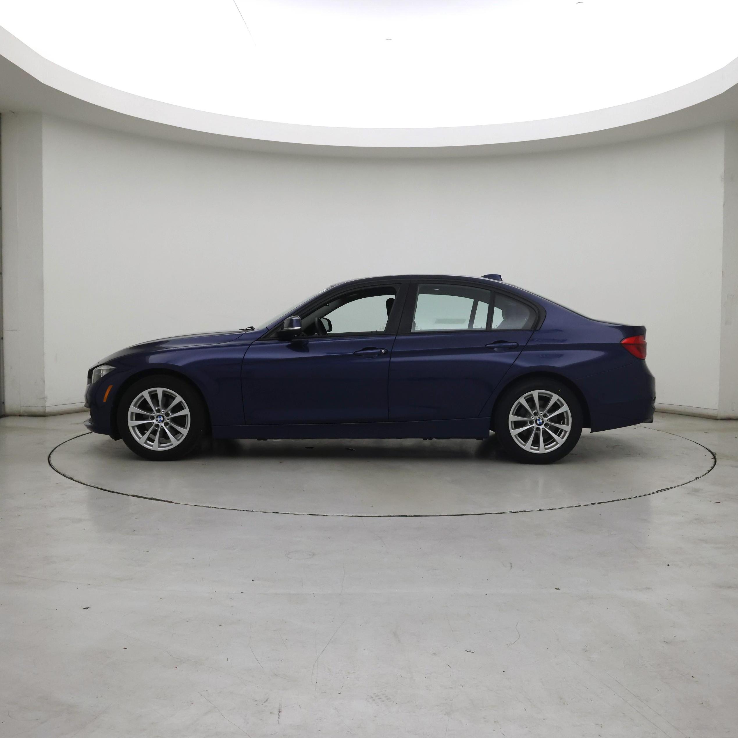 Thumbnail: 2016 BMW 3 Series - 3