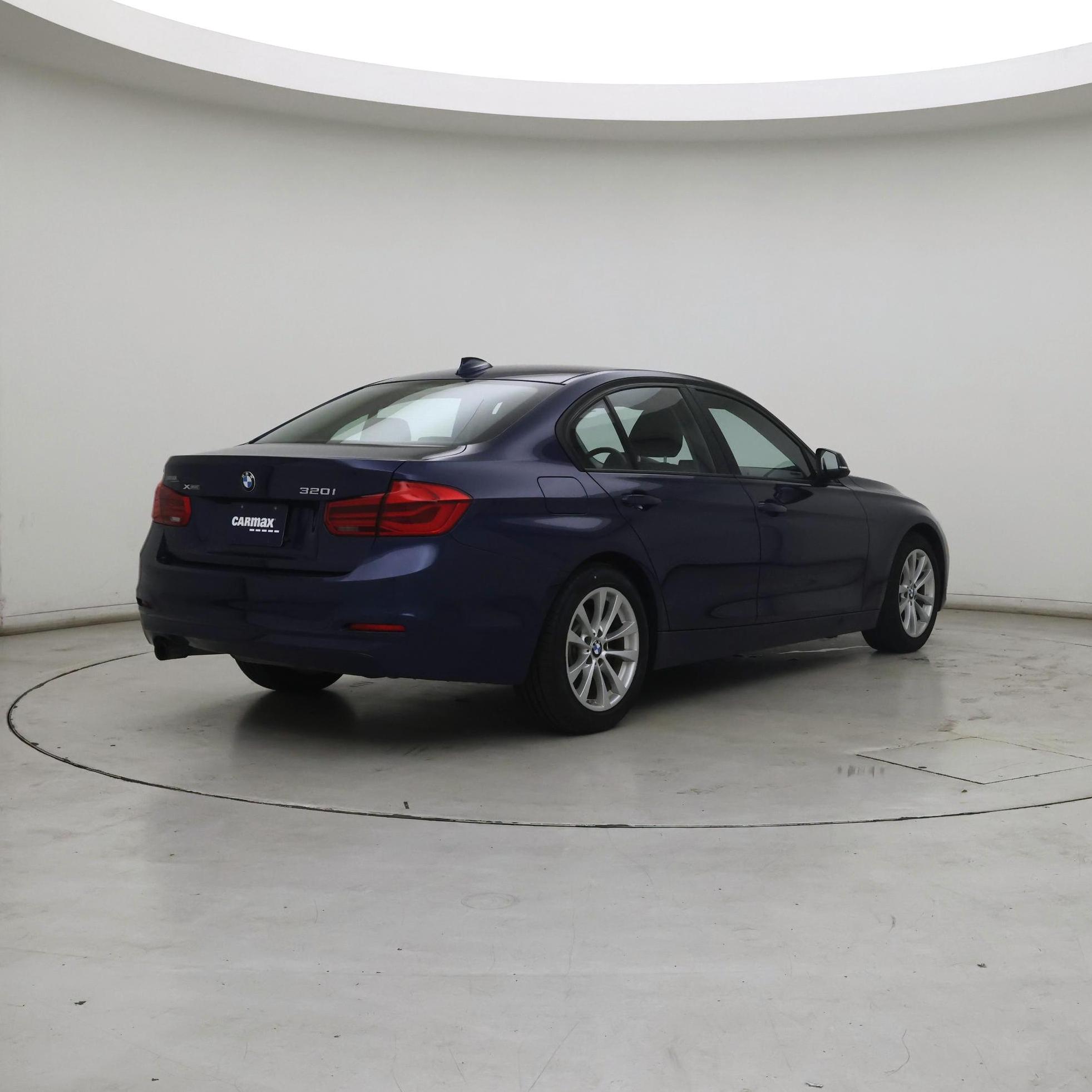 Thumbnail: 2016 BMW 3 Series - 8