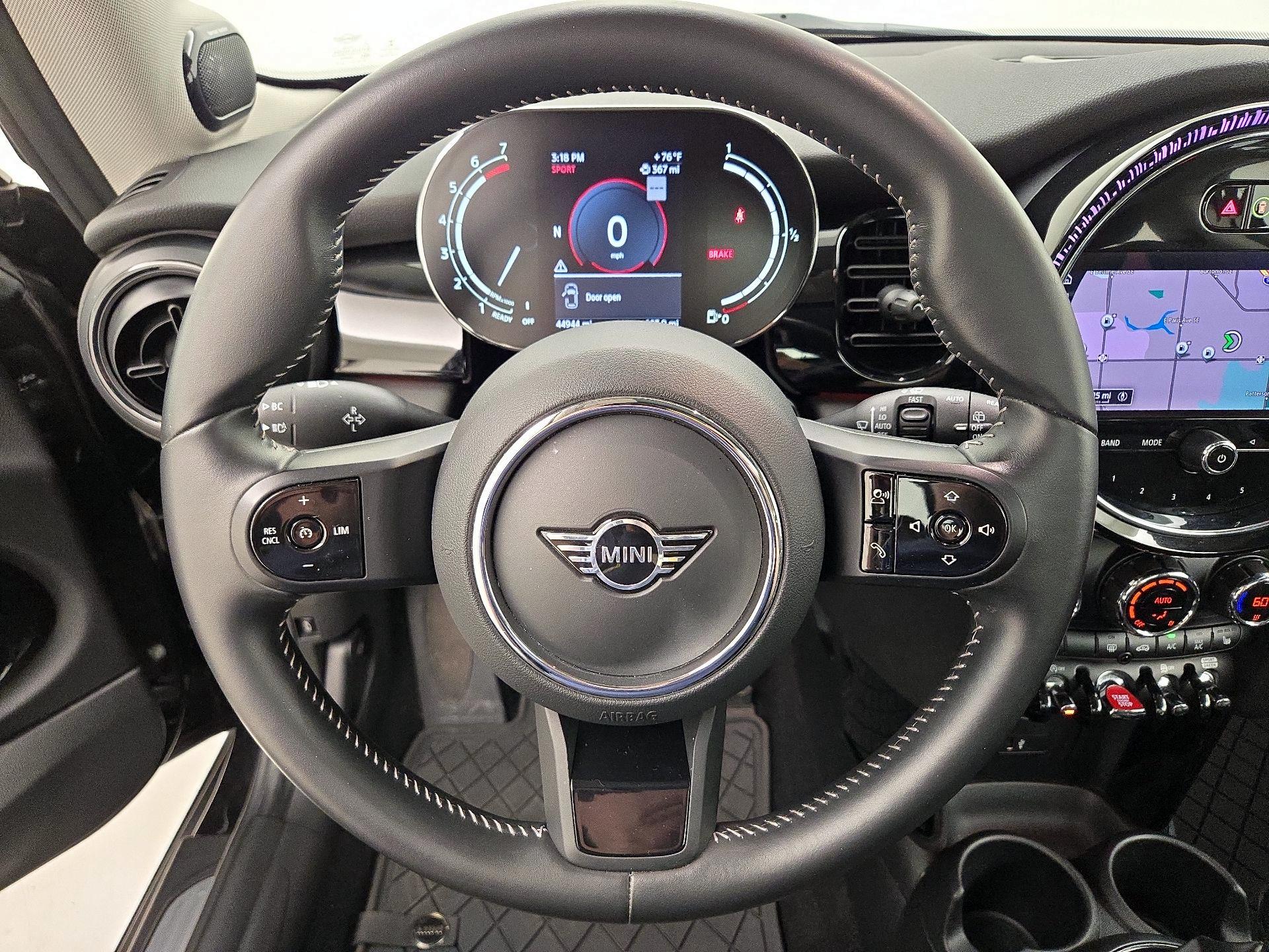 Thumbnail: 2022 MINI Cooper Hardtop - 10