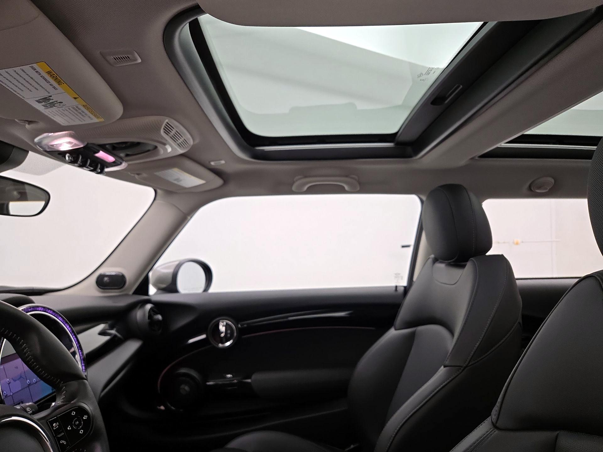 Thumbnail: 2022 MINI Cooper Hardtop - 20