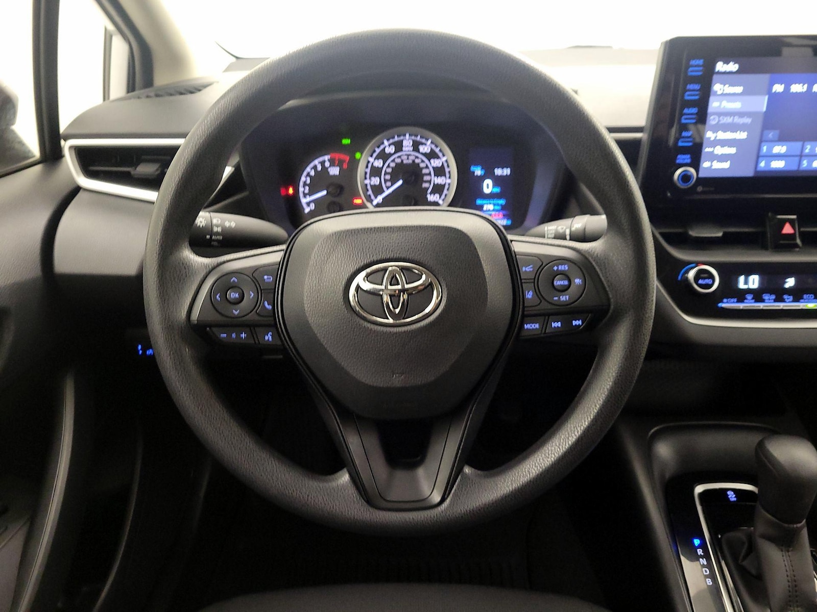 2022 Toyota Corolla LE - Photo 11