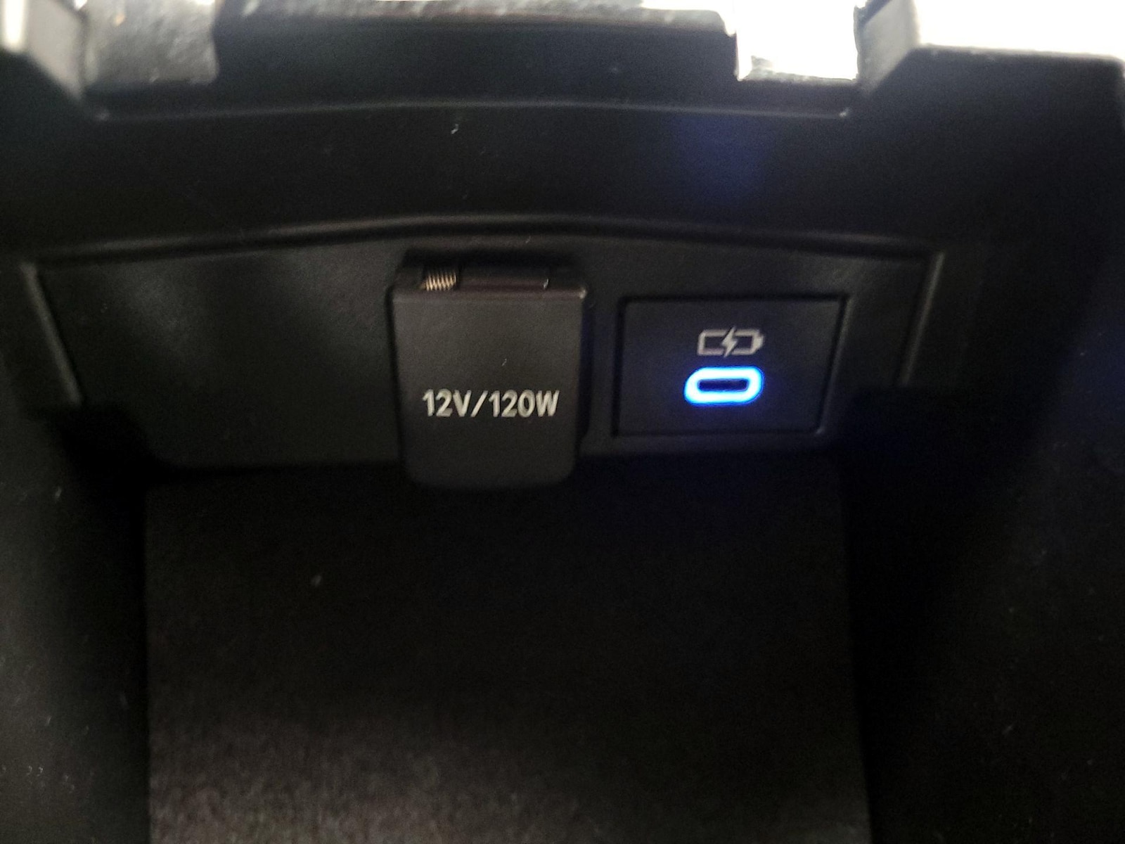 2022 Toyota Corolla LE - Photo 19
