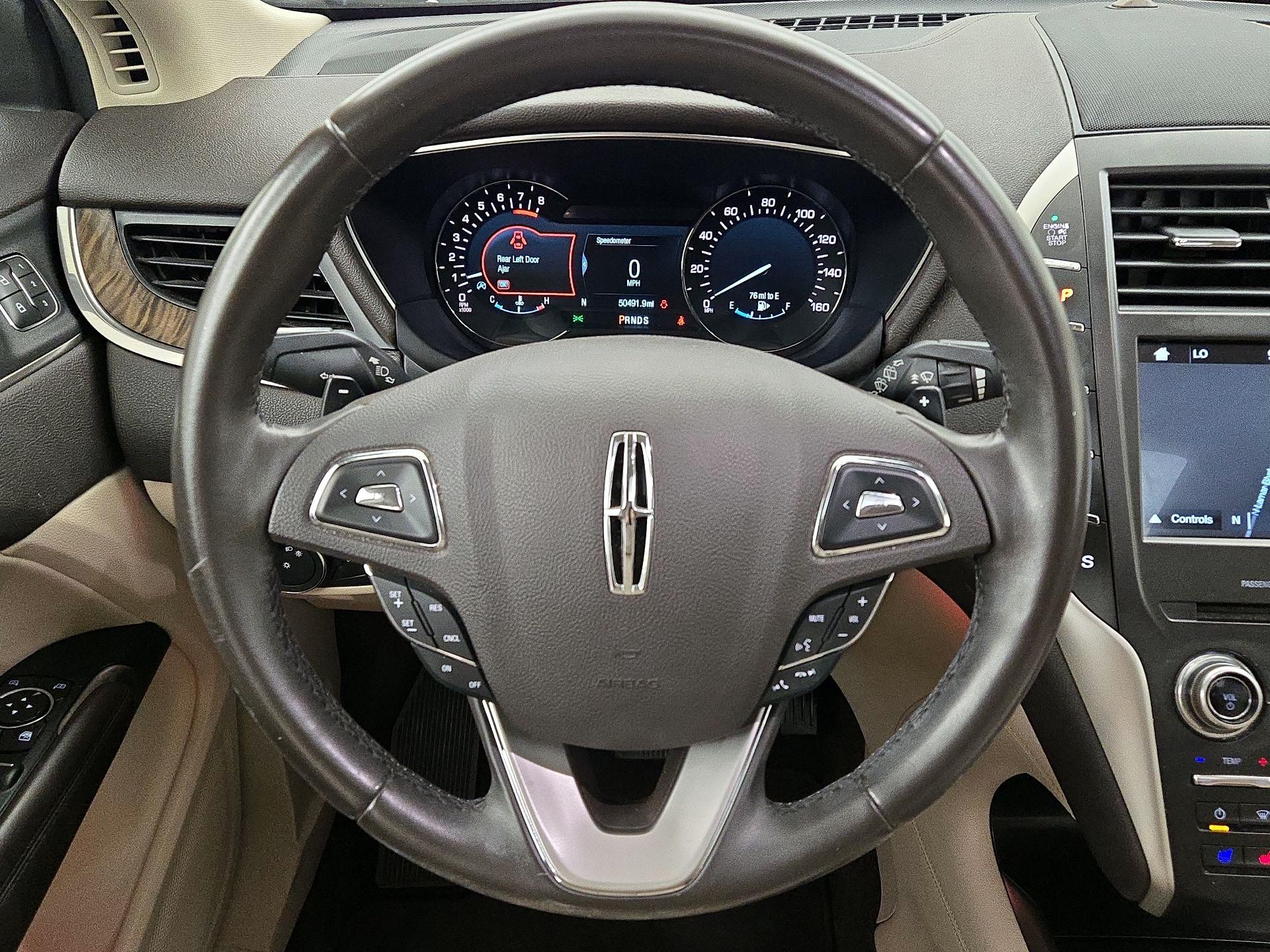 Thumbnail: 2017 Lincoln MKC - 10