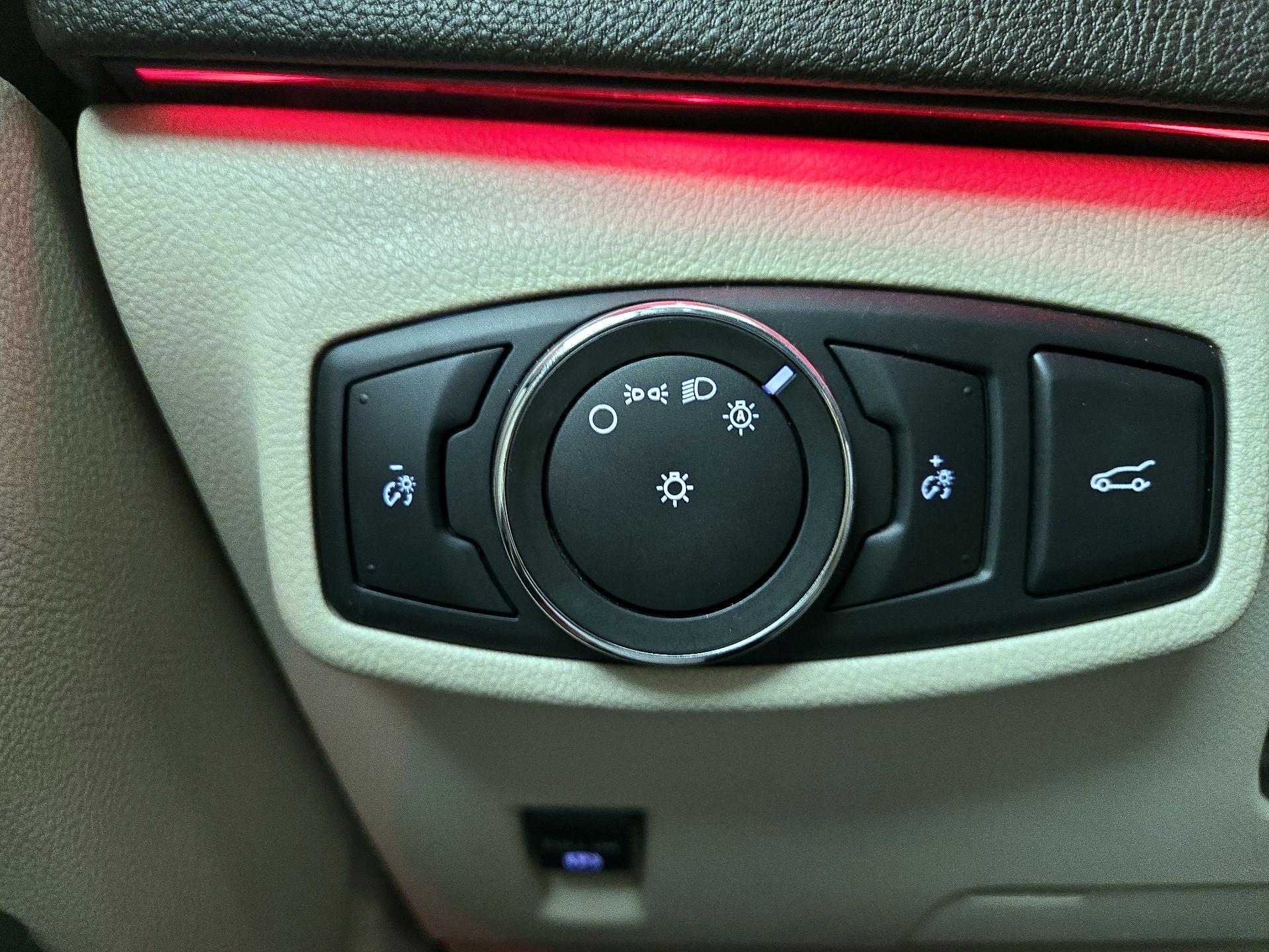 Thumbnail: 2017 Lincoln MKC - 13