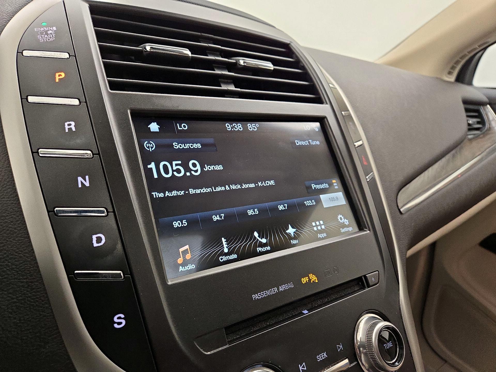 Thumbnail: 2017 Lincoln MKC - 16