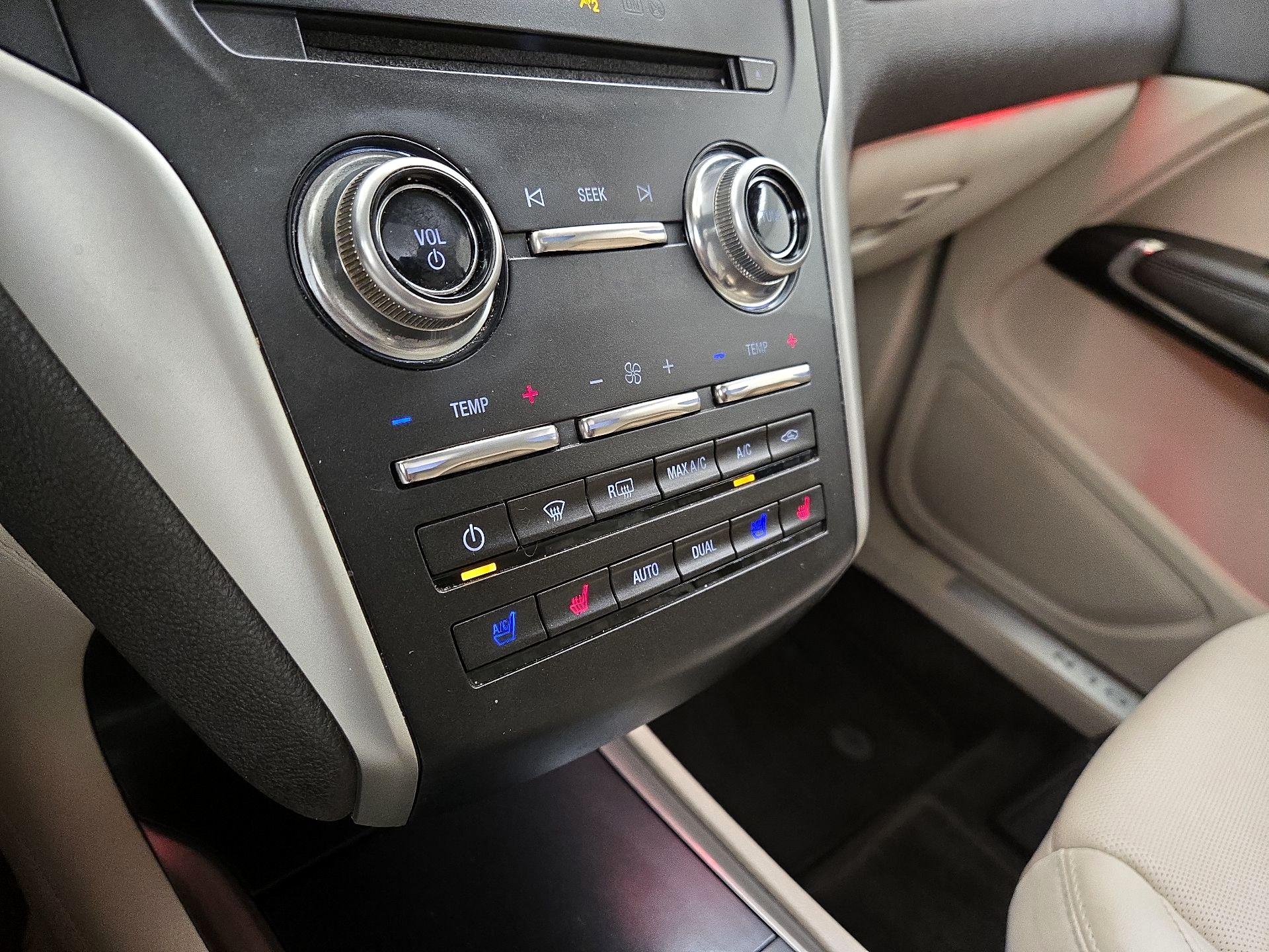 Thumbnail: 2017 Lincoln MKC - 17