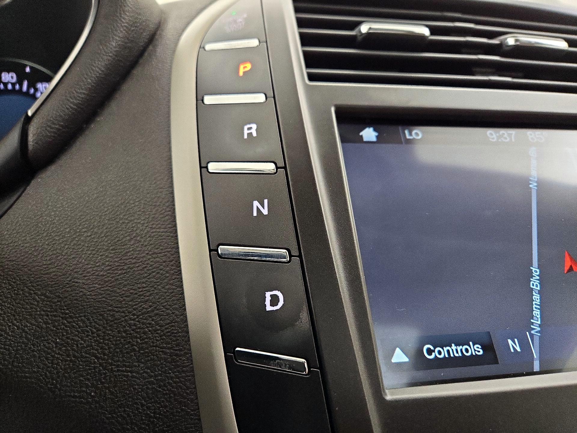 Thumbnail: 2017 Lincoln MKC - 18