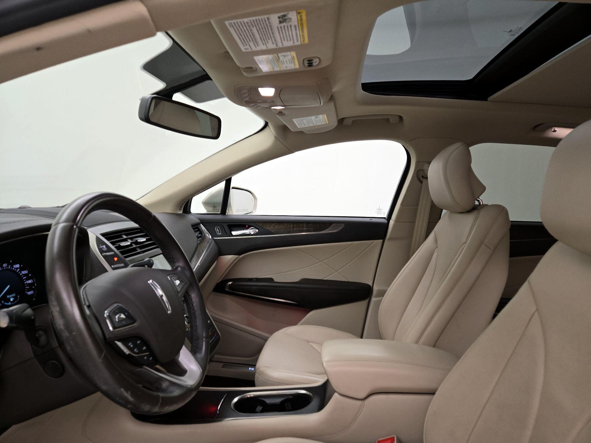 Thumbnail: 2017 Lincoln MKC - 20