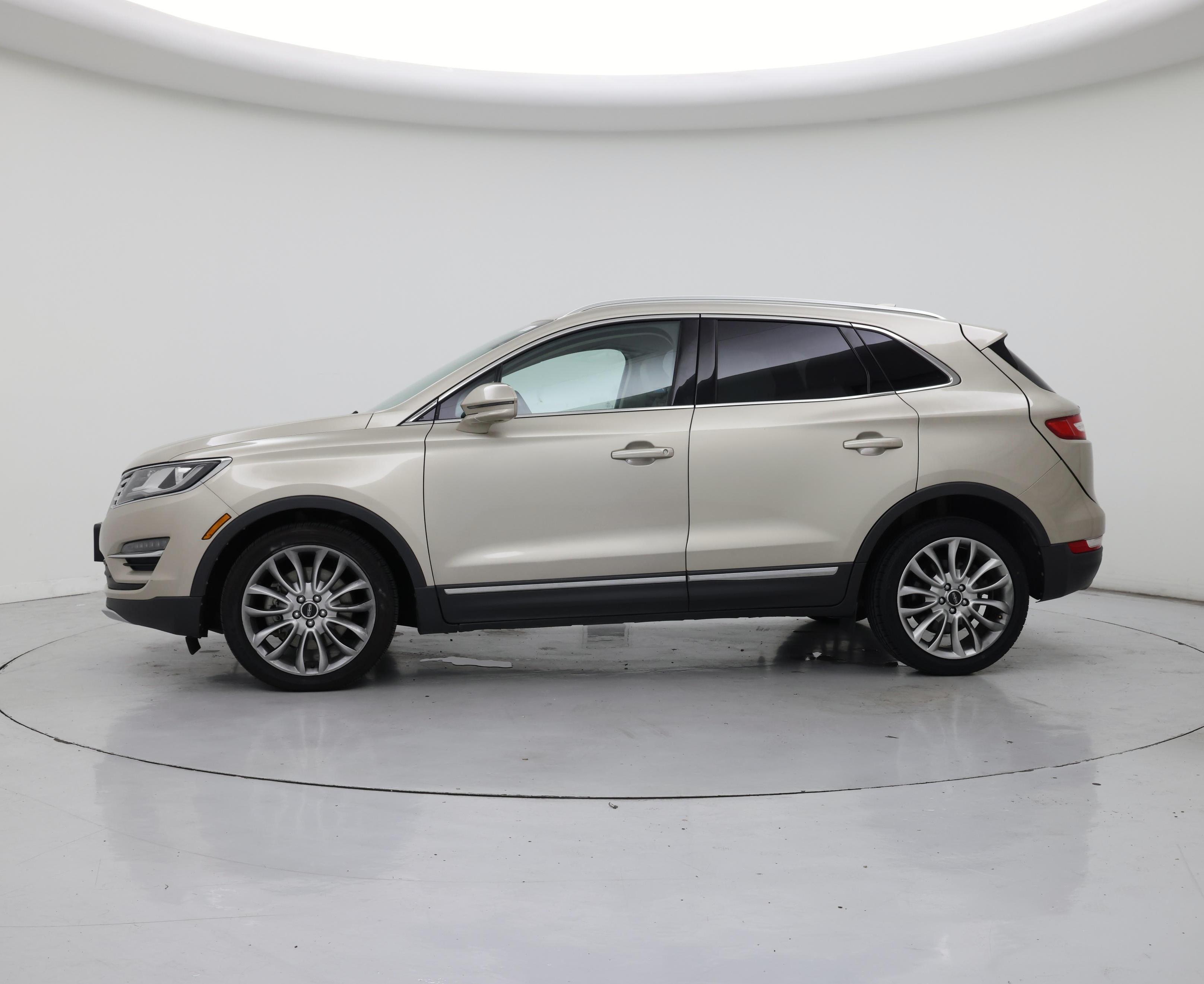 Thumbnail: 2017 Lincoln MKC - 3