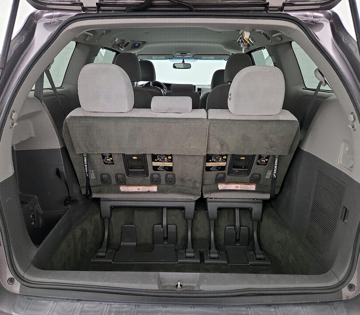 Trunk/Cargo (Seats Up)