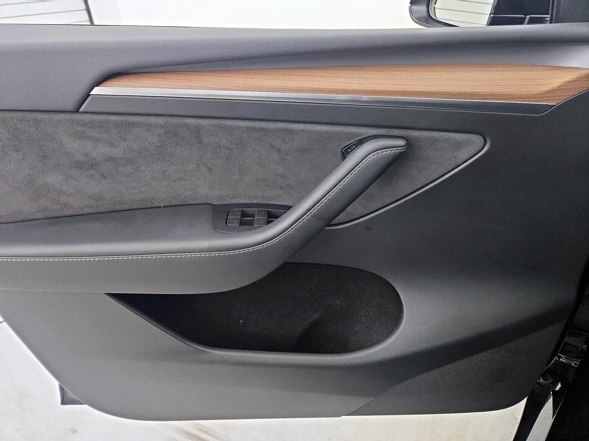 Thumbnail: 2024 Tesla Model Y - 12