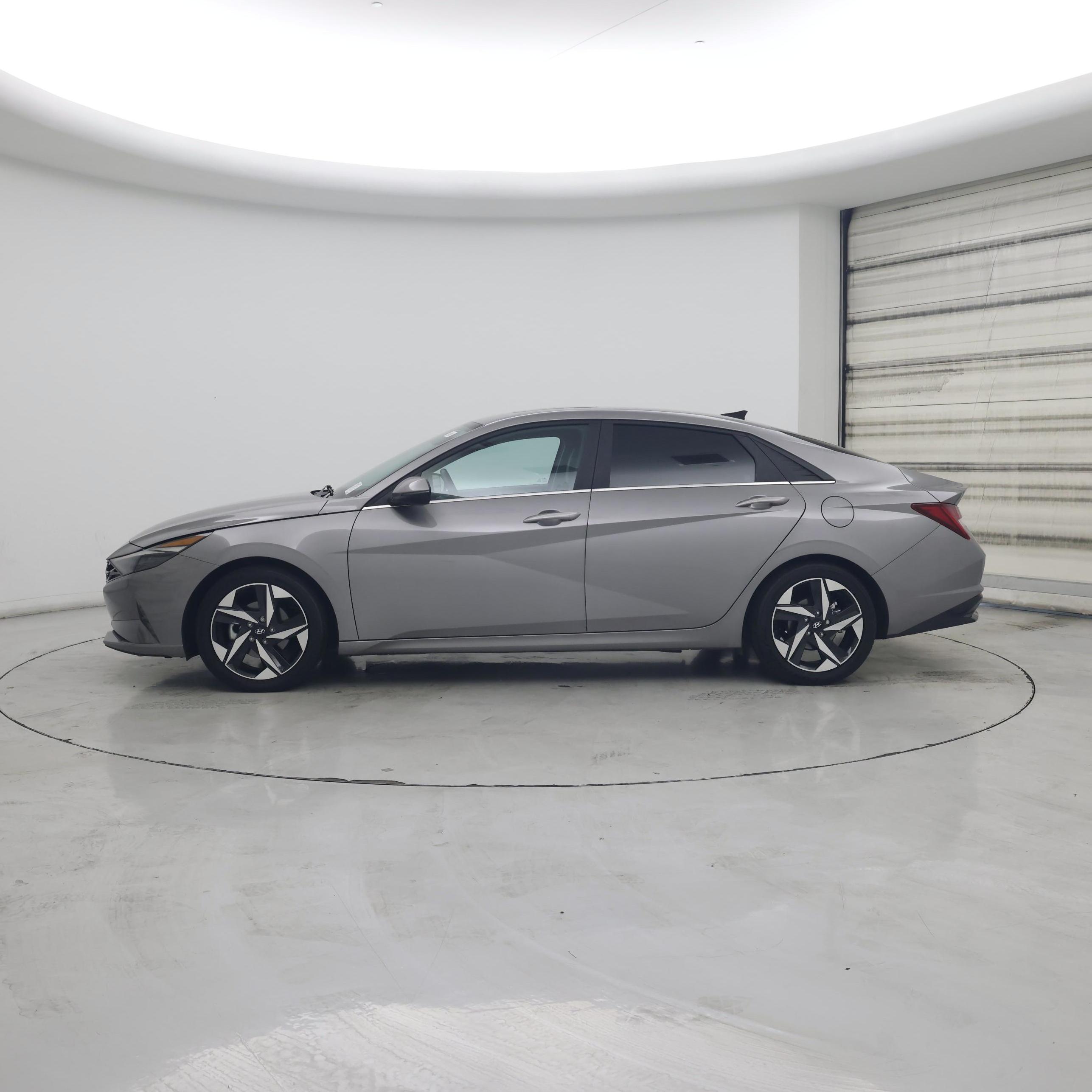 Thumbnail: 2023 Hyundai Elantra - 3