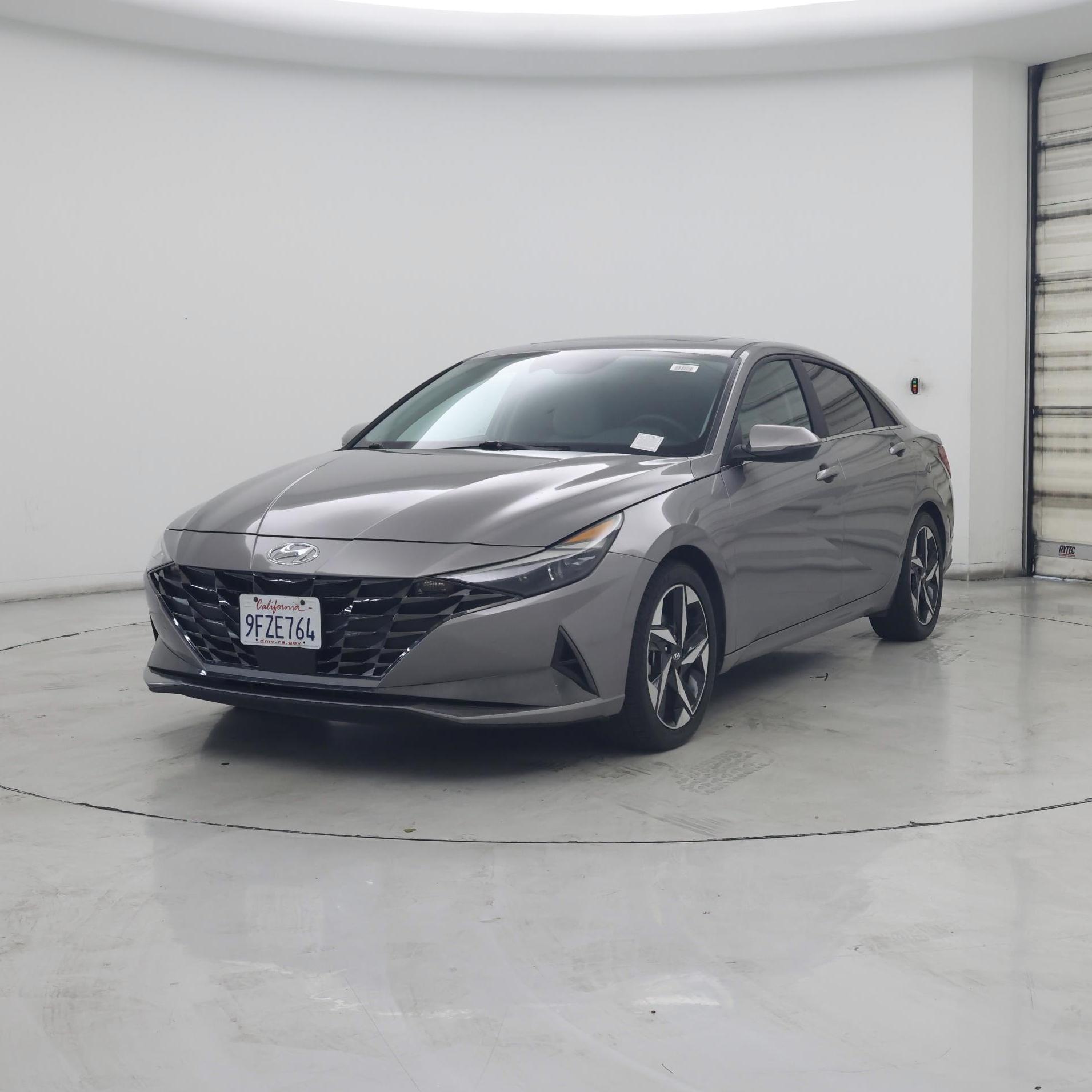 Thumbnail: 2023 Hyundai Elantra - 4