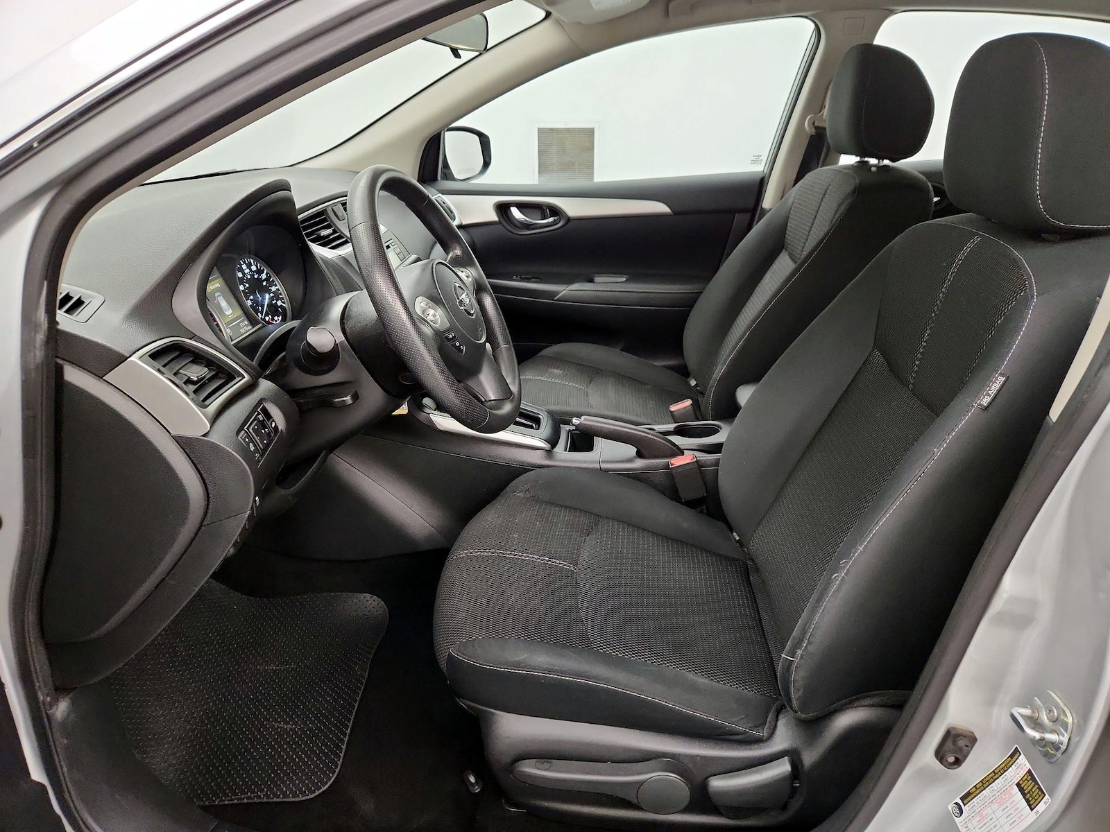 2018 Nissan Sentra S - Photo 10