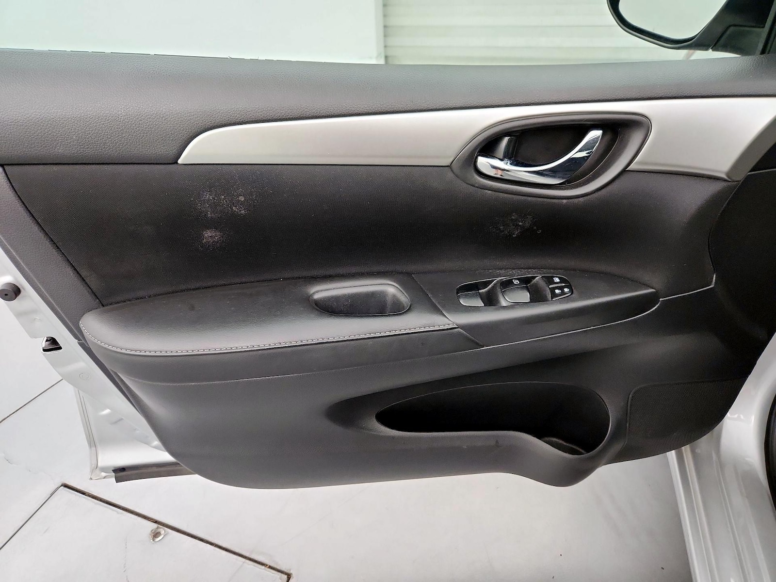 2018 Nissan Sentra S - Photo 11