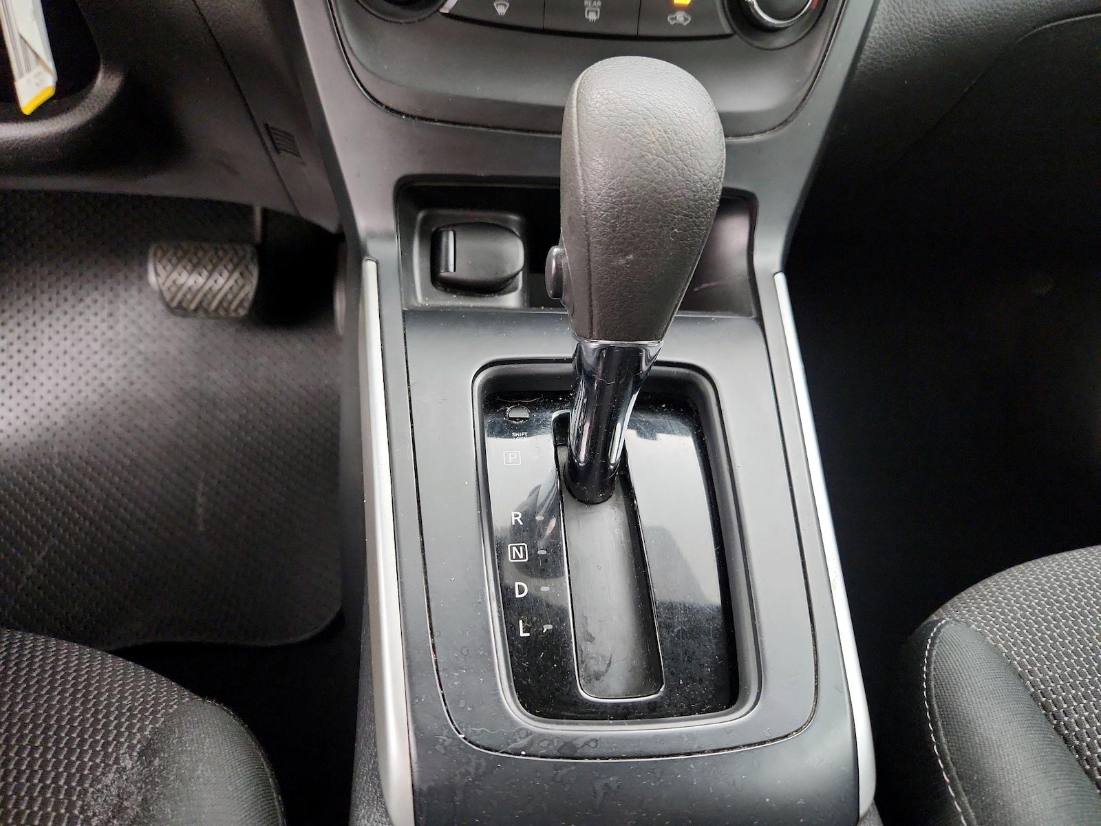 2018 Nissan Sentra S - Photo 16