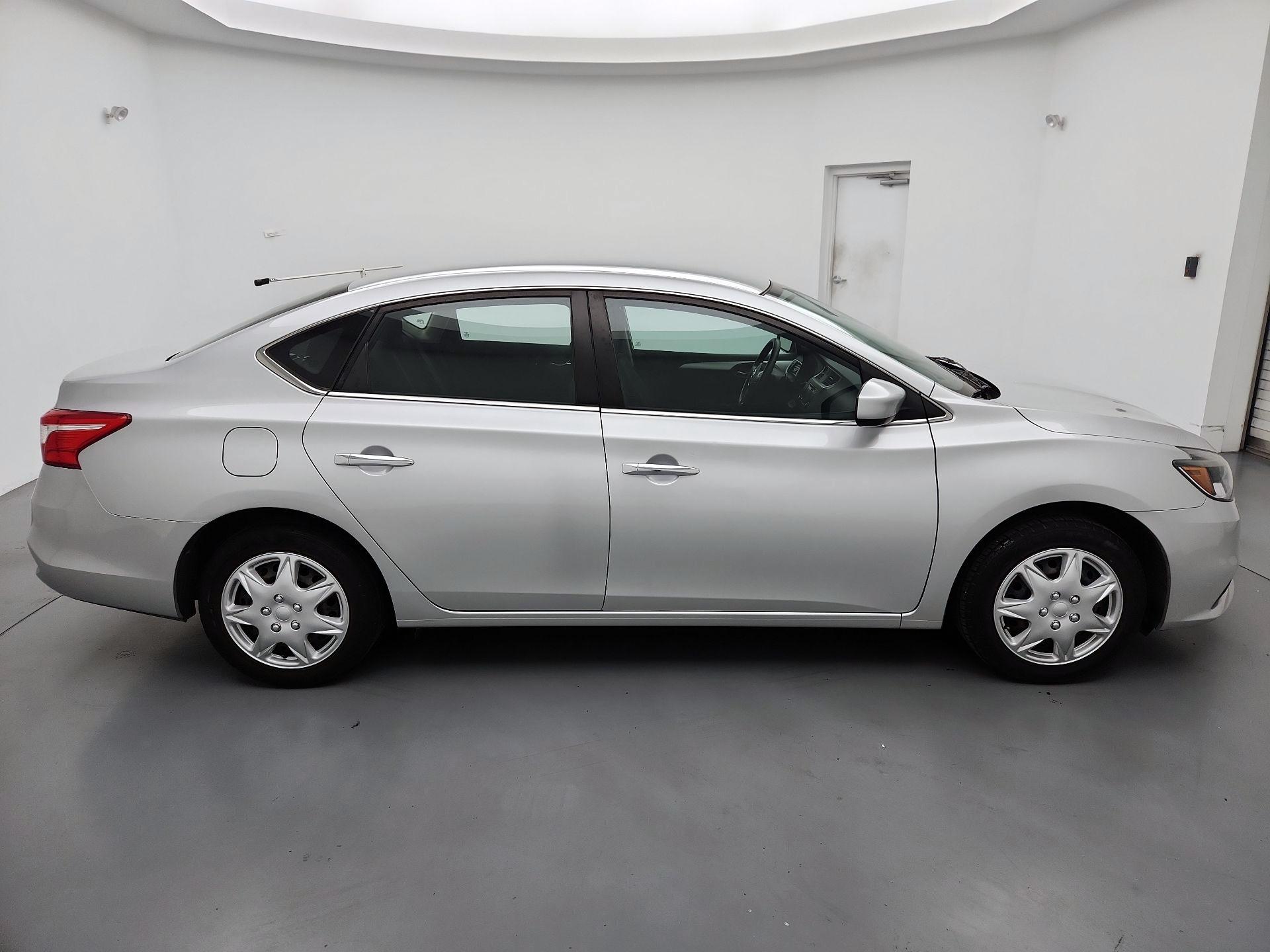 Thumbnail: 2018 Nissan Sentra - 4