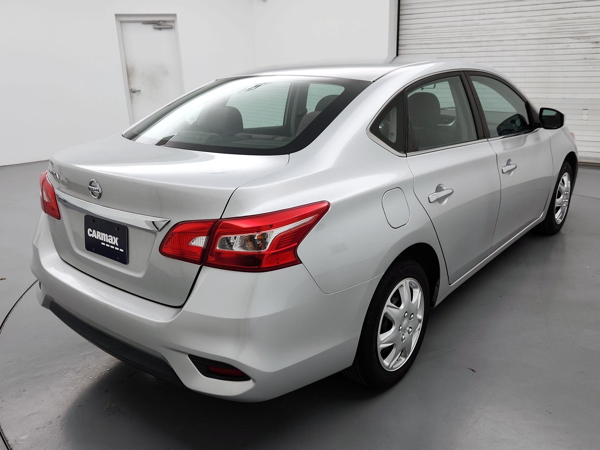 Thumbnail: 2018 Nissan Sentra - 5