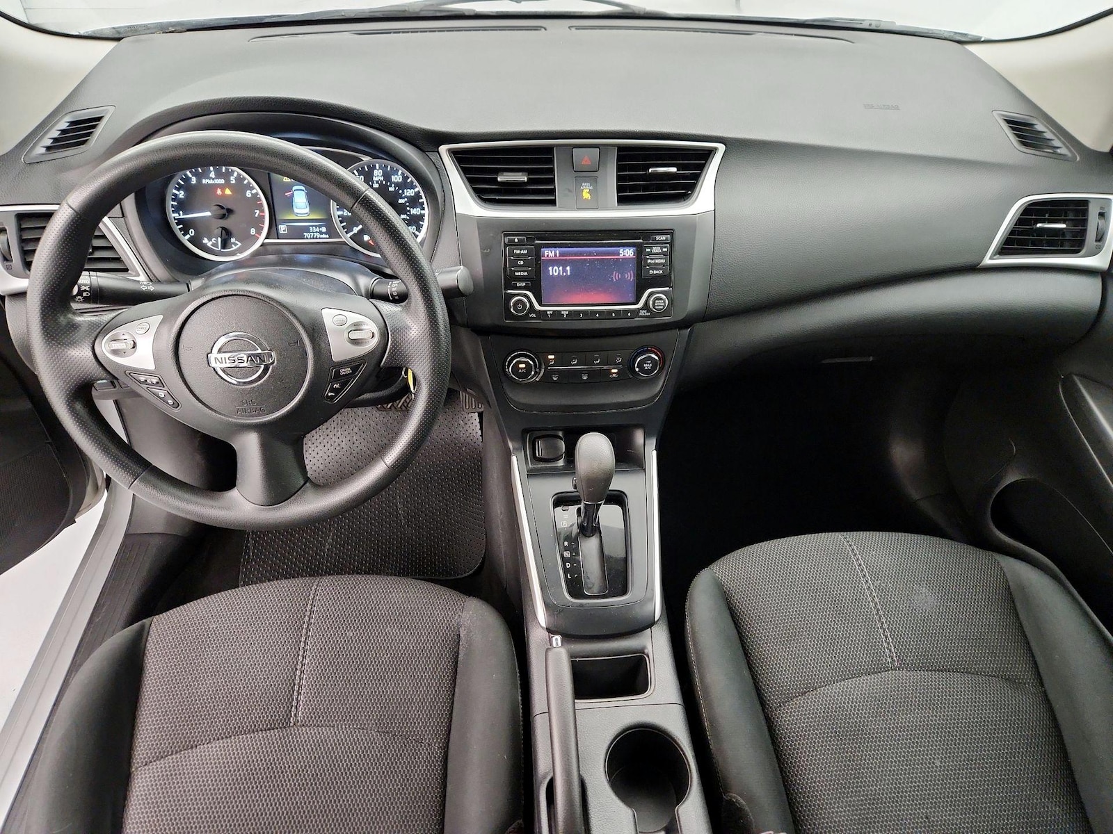 2018 Nissan Sentra S - Photo 8