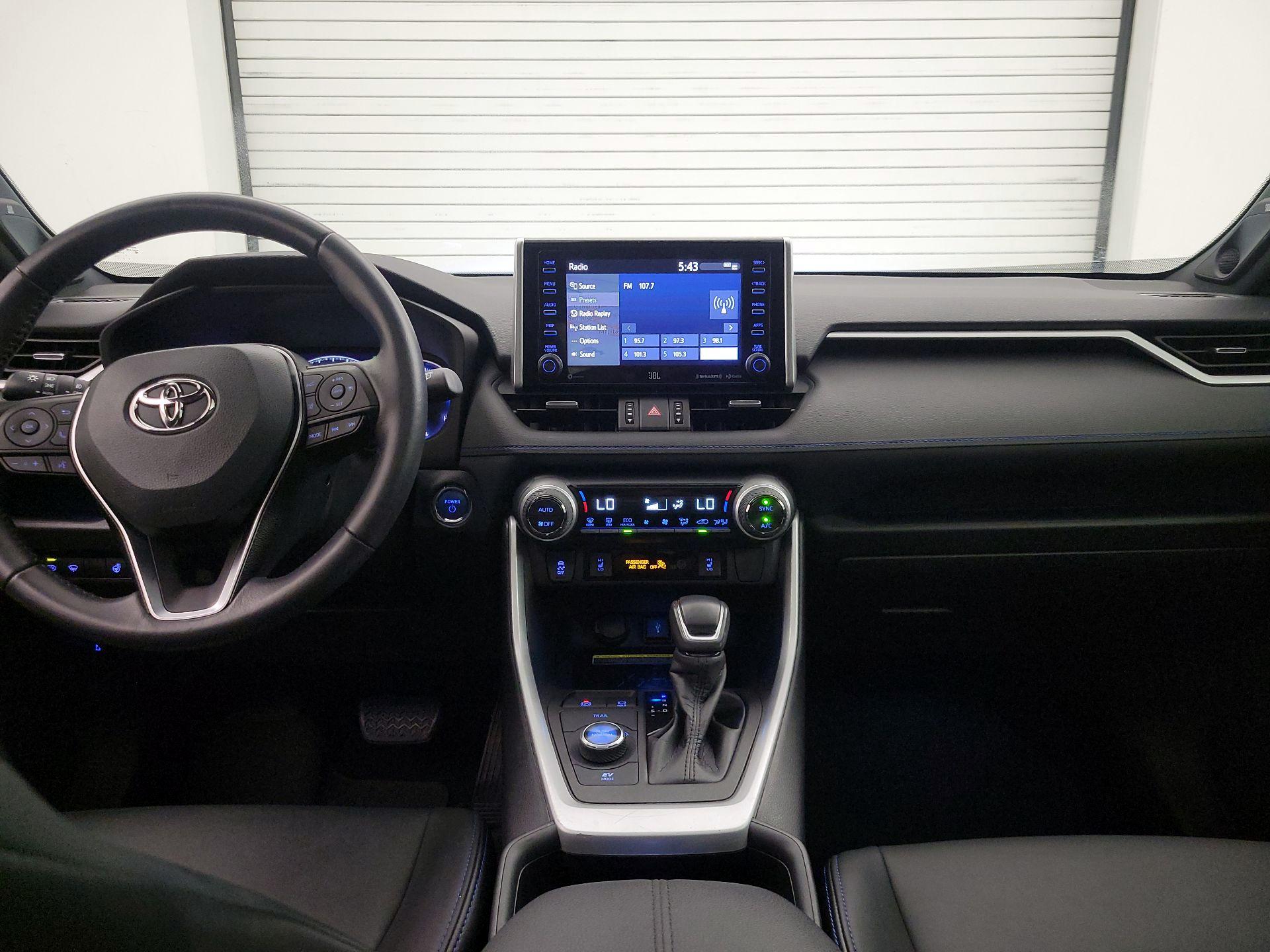 Thumbnail: 2021 Toyota RAV4 - 9
