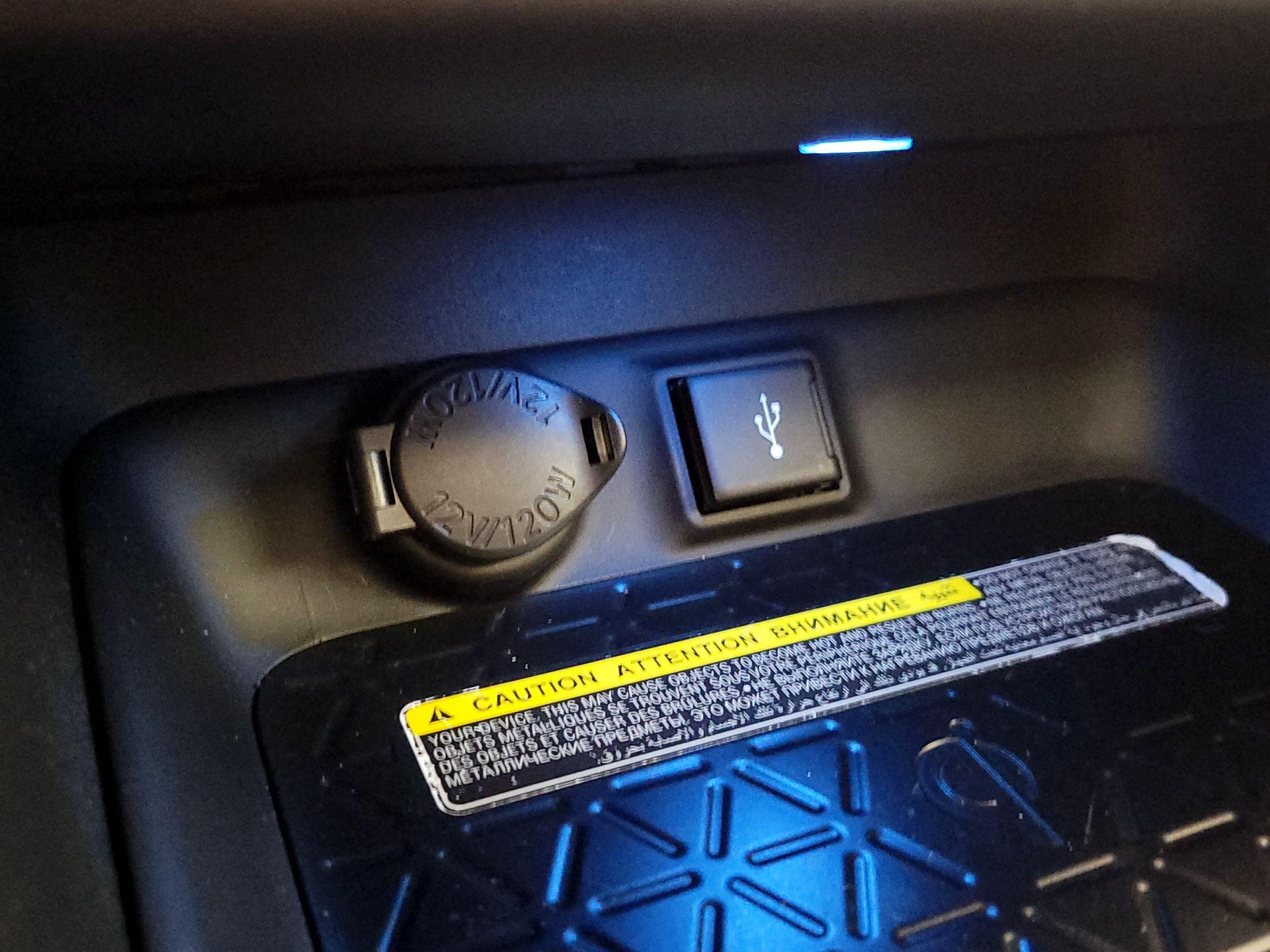 Thumbnail: 2021 Toyota RAV4 - 19
